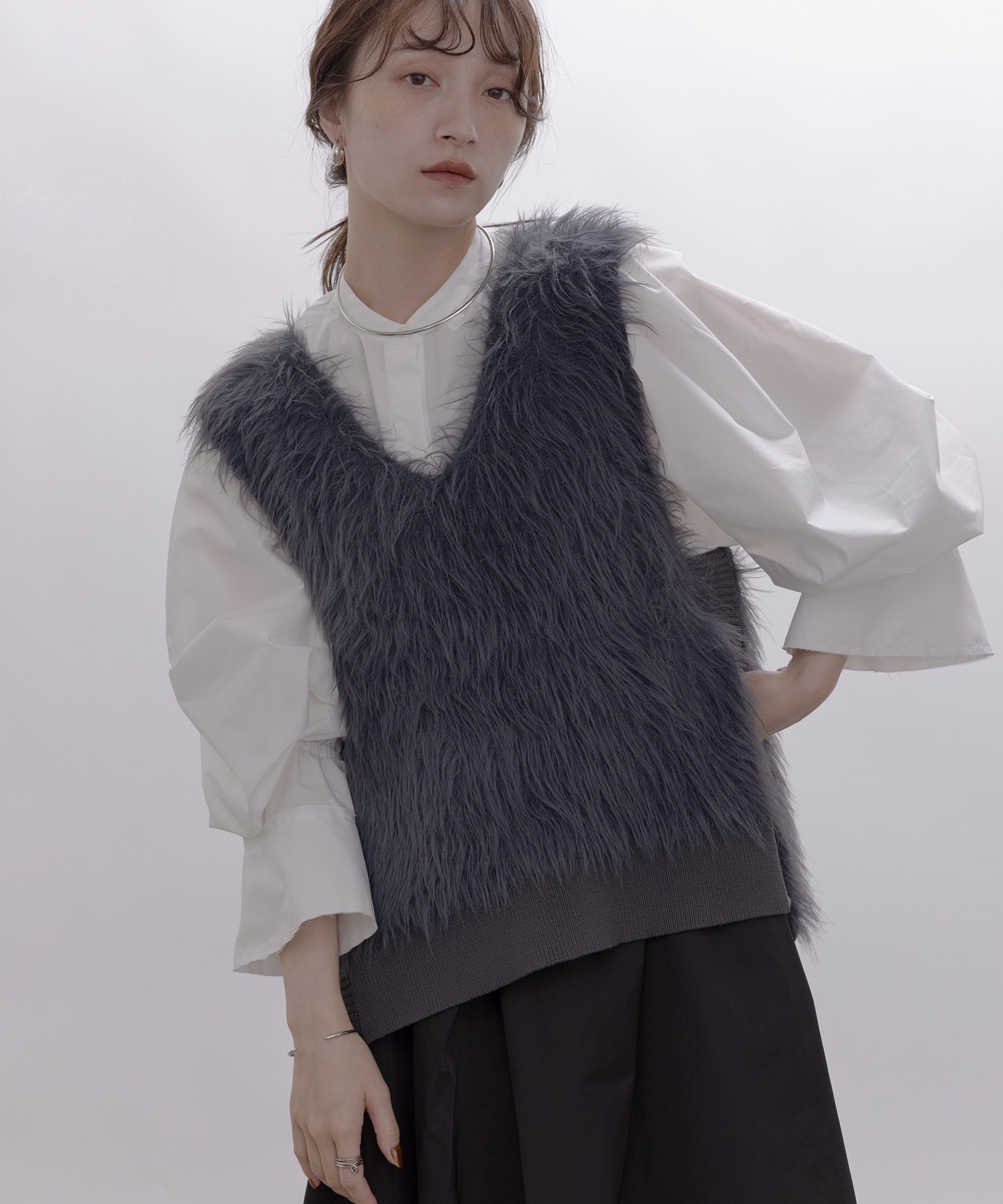 サイド刺繍テープシャギーベスト Eimee Law│Eimee Law & LHELBIE 公式