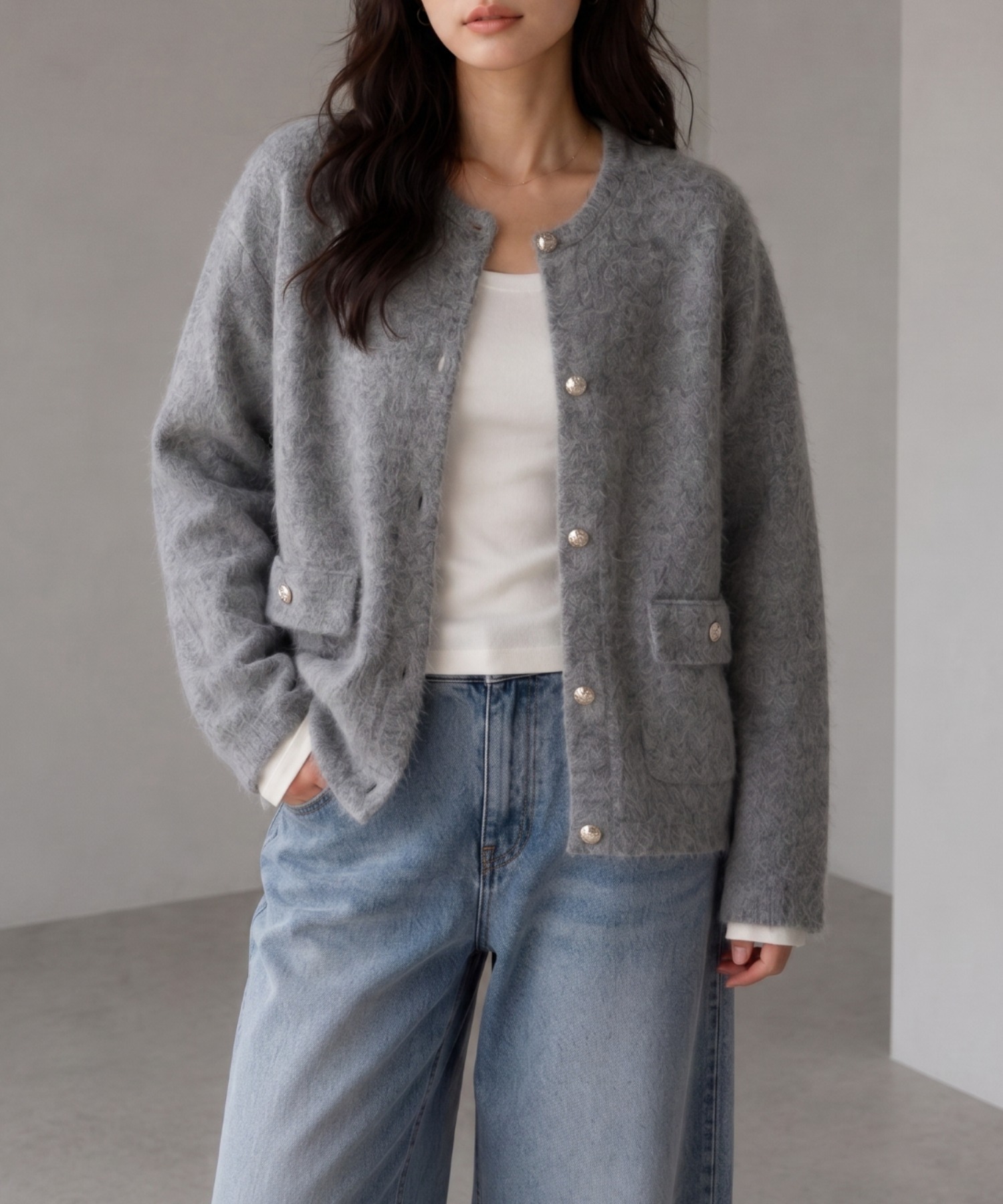model：158cm
着用サイズ：MEDIUM