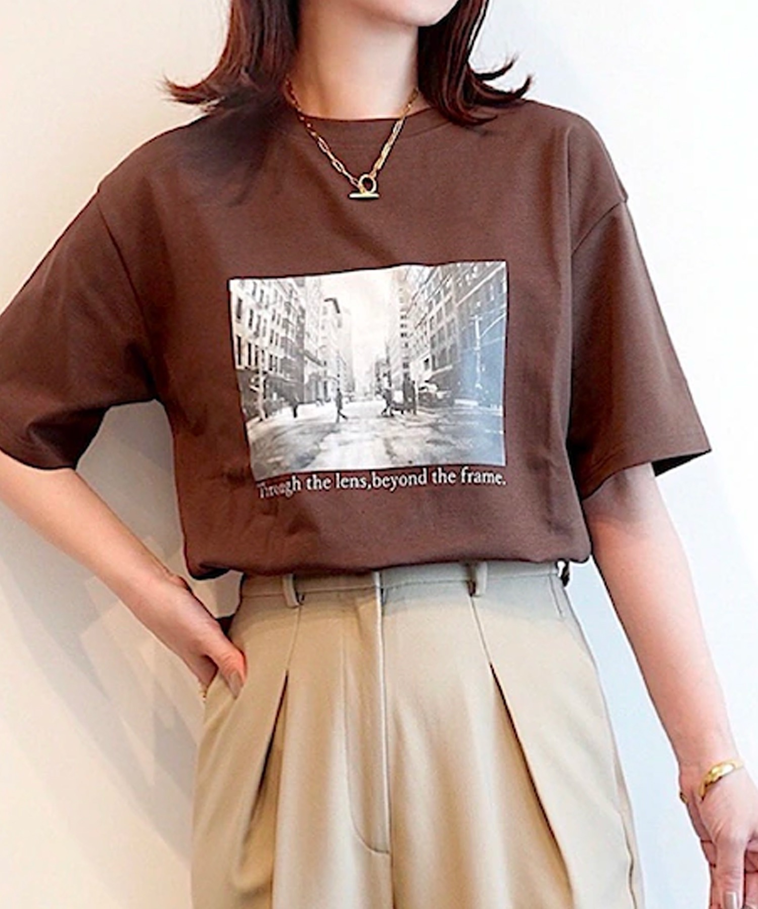 新色追加！】大人ロゴプリントTシャツ Emma Taylor│STYLEDOOR