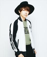 LINE GIRLプリントジャケット