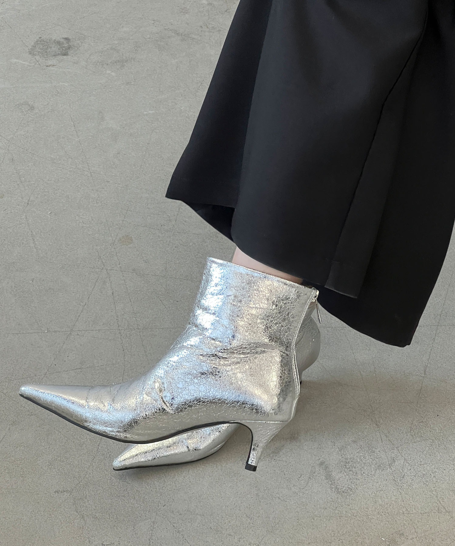 メタリック ポインテッド ショートブーツ THE Yon ブーツ ポインテッドトゥメタリックショートブーツ レディース