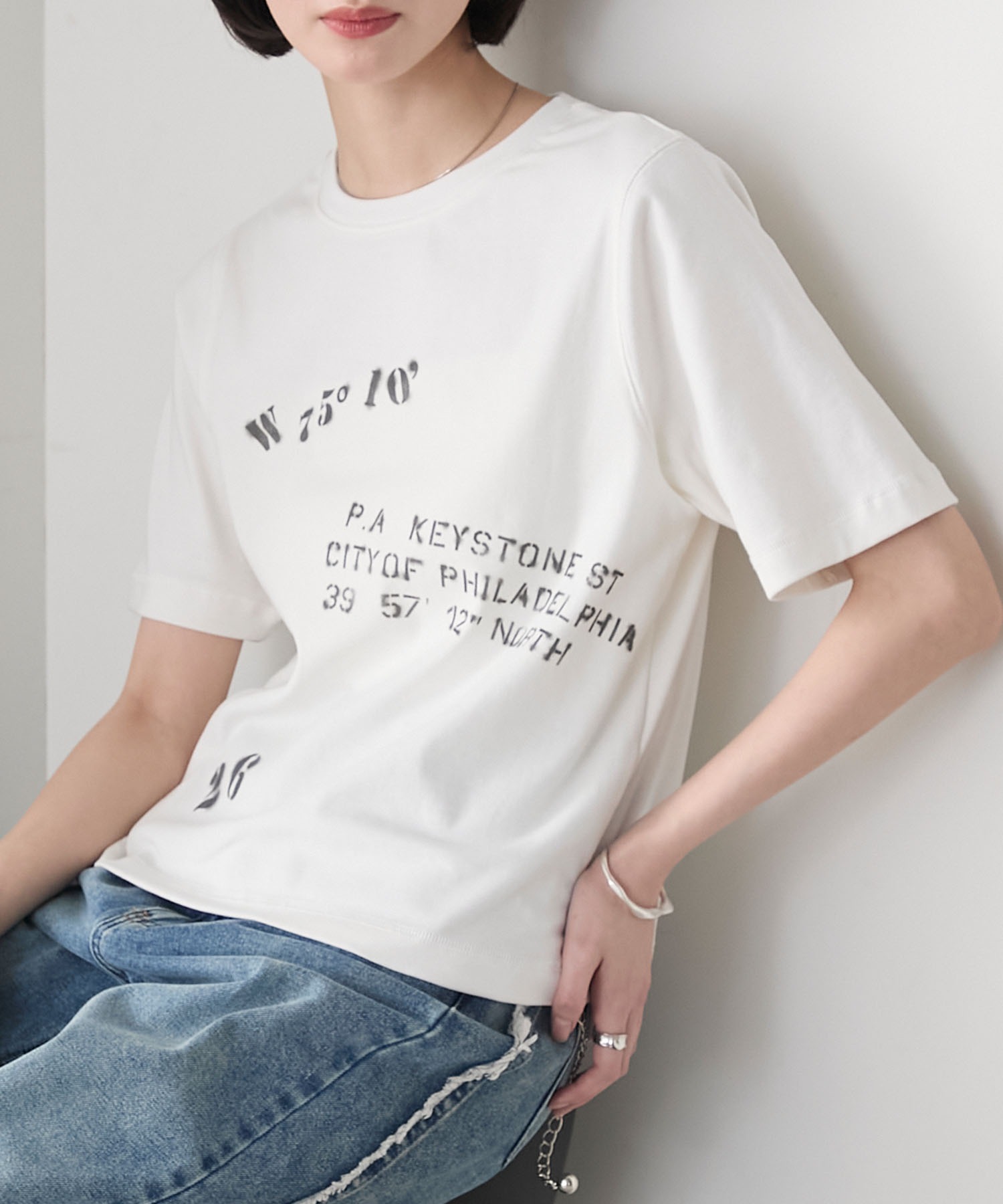 forksy.】ステンシルデザイン グラフィックプリント 半袖Tシャツ 