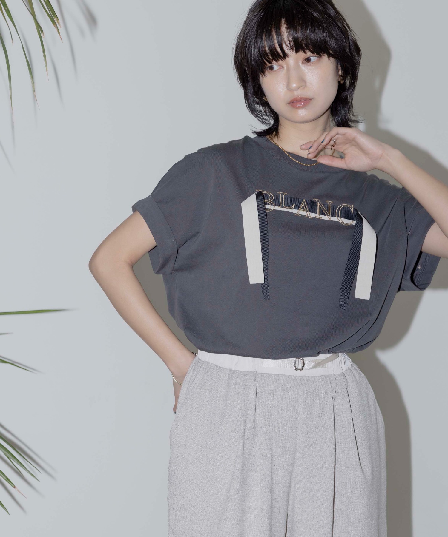 テープロゴエンブロフレンチTシャツ Eimee Law│Eimee Law