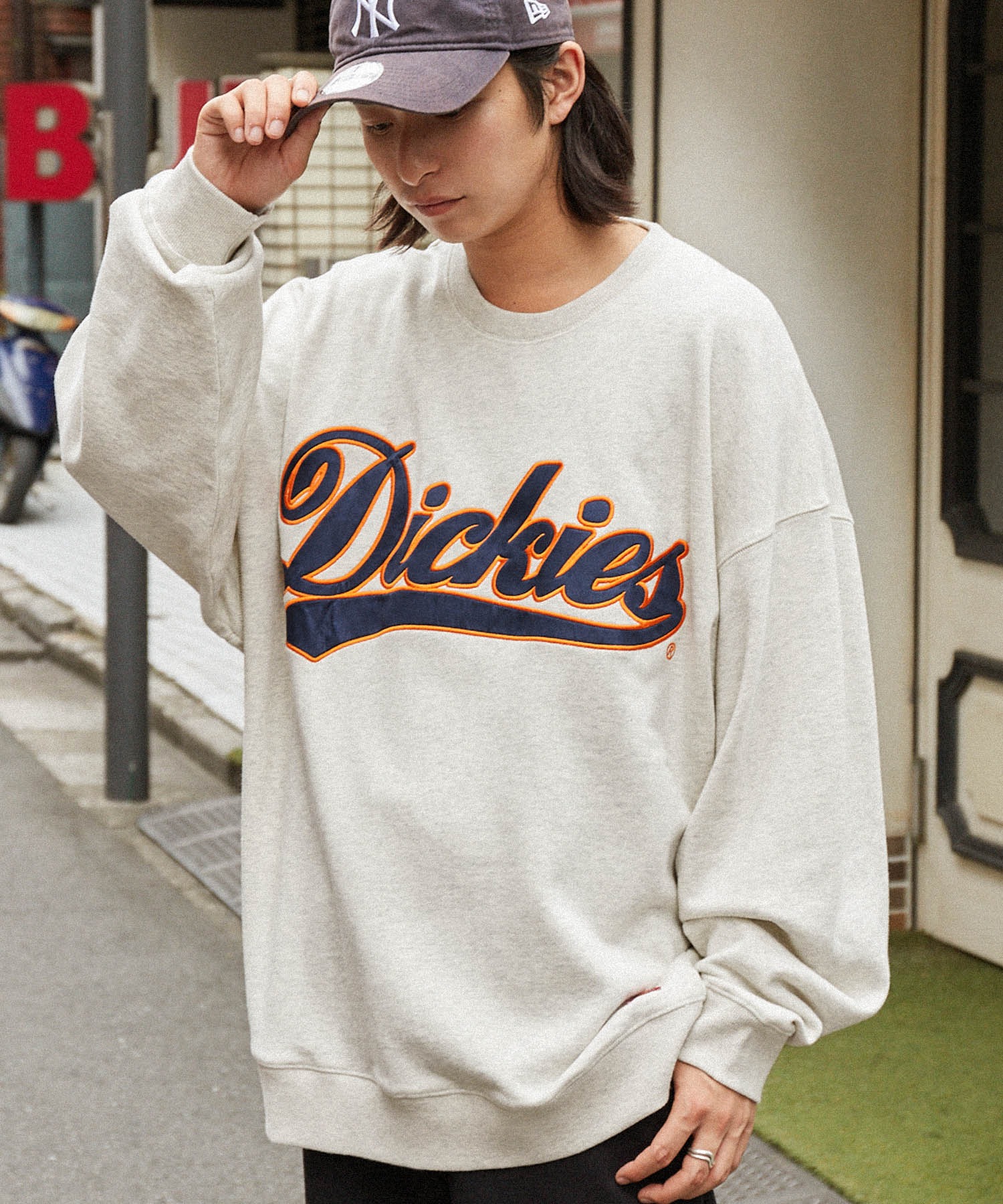 Dickies/ディッキーズ サテンカレッジロゴ刺繍 裏毛オーバーサイズ