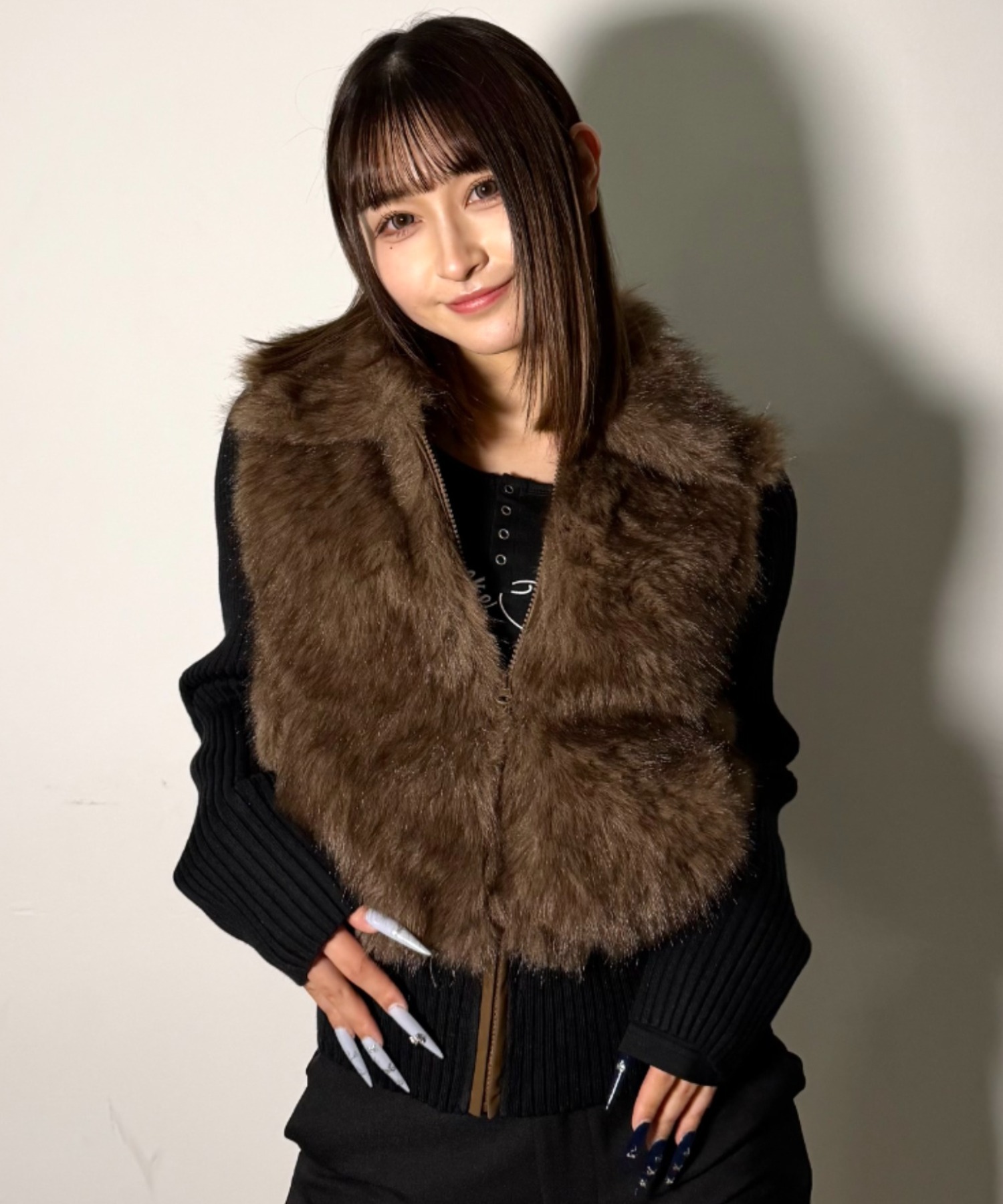 A'GEM/9 × .kom 『.kom/ドットケーオーエム』【Y2K】フェイクファー