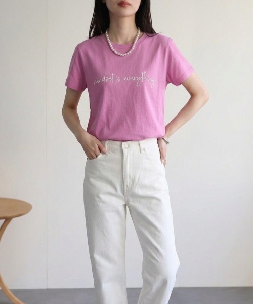 ピンク