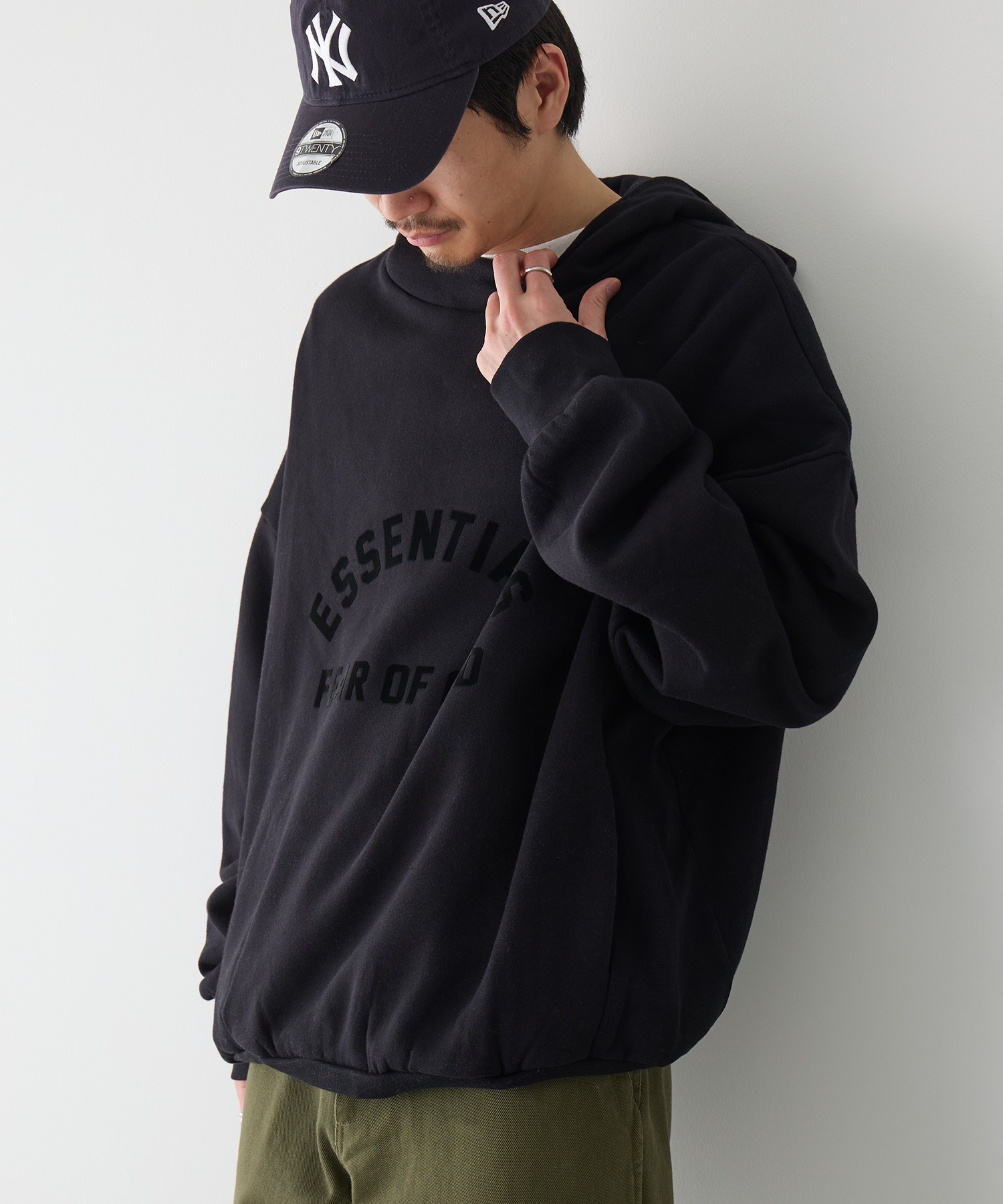 [ESSENTIALS] 1010 essentials THE BLACK COLLECTION — худи из чёрной коллекции