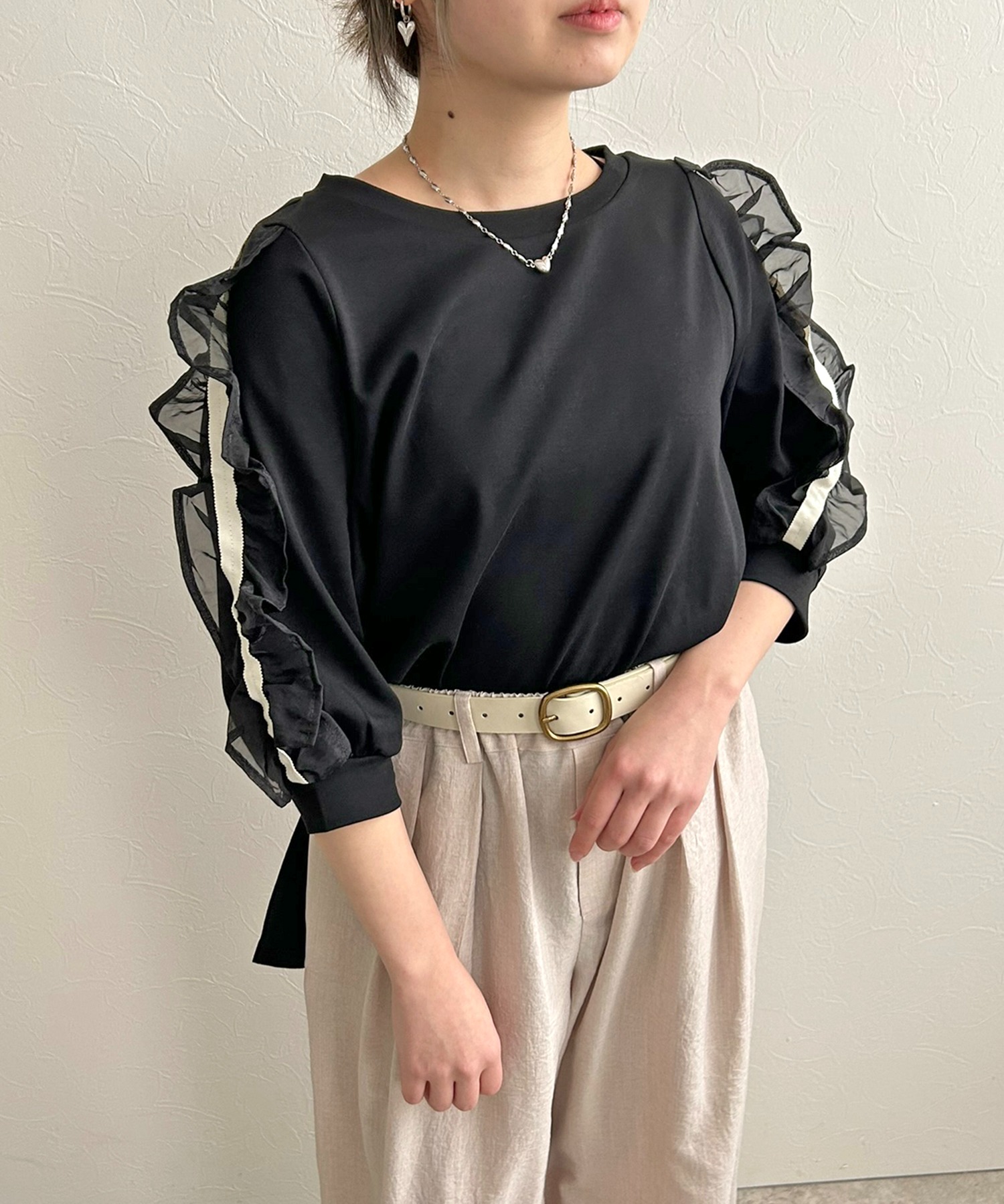 HEVE チャコール フリルスリーブ トップス
