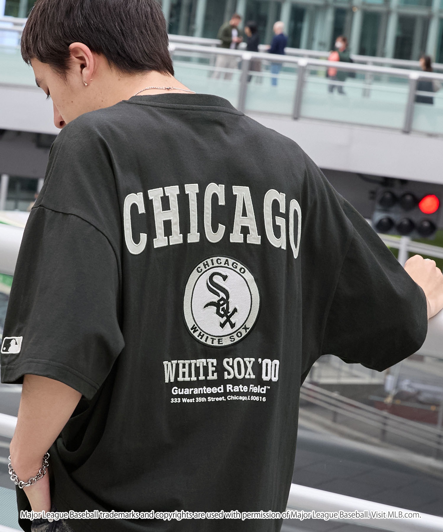 ★新品タグ付き＃amiパリス ＃ホワイト＃Tシャツ＃Lサイズ＃オーバーサイズ ☆新品タグ付き＃amiパリス＃ホワイト＃Tシャツ＃Lサイズ