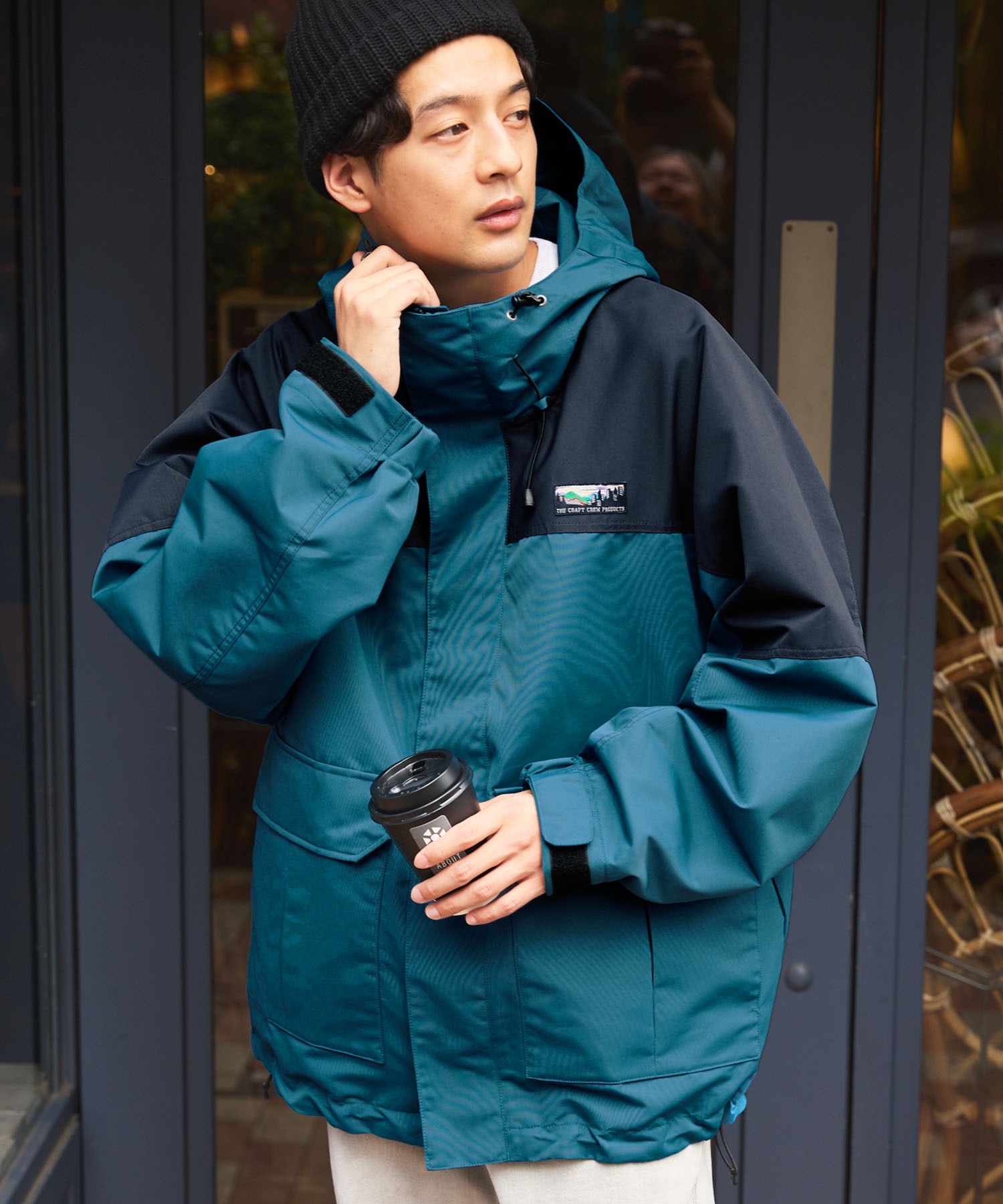 内側のジャケットの【THE NORTH FACE】マウンテンパーカー