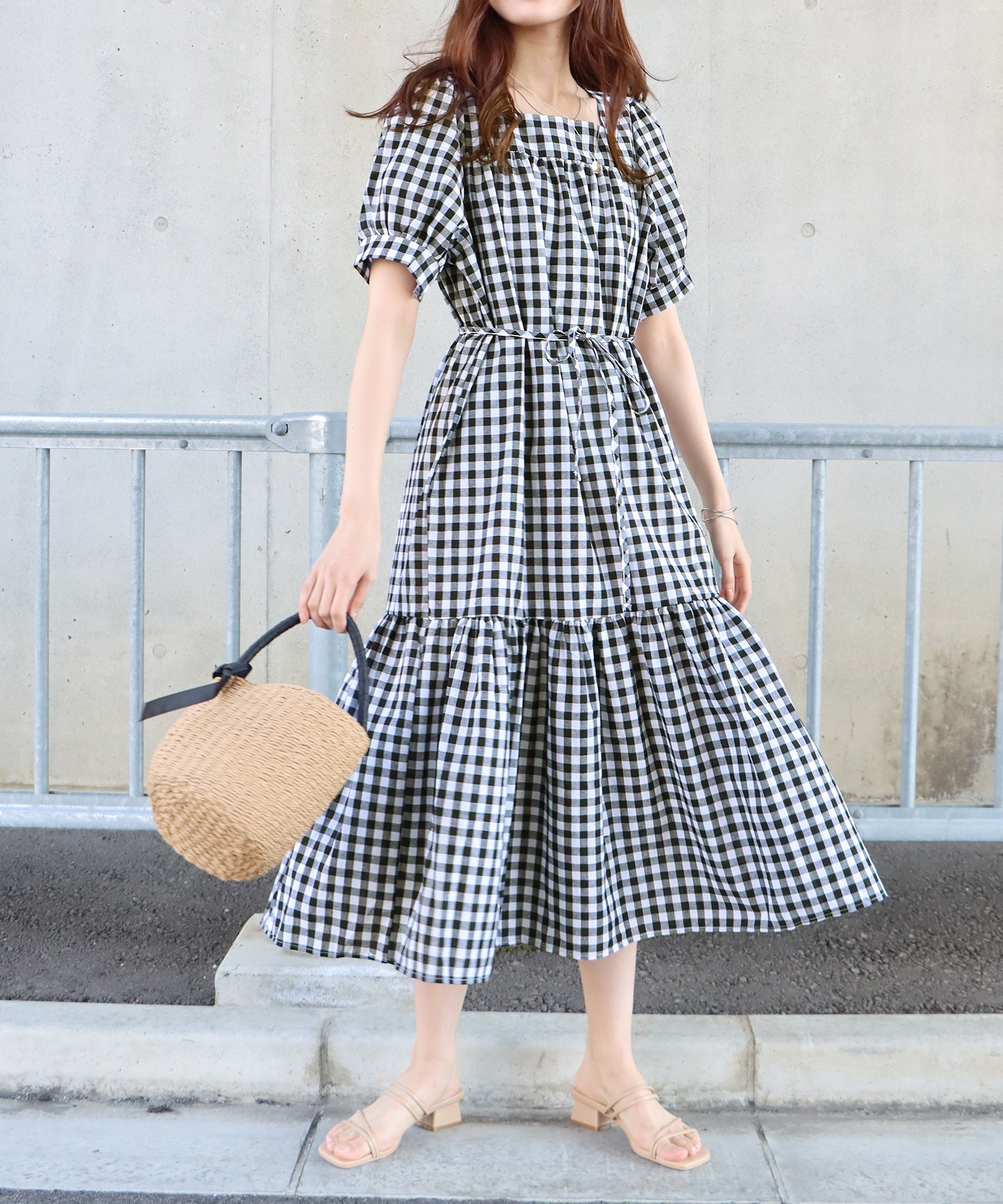 ギンガムチェックスクエアネックワンピース
