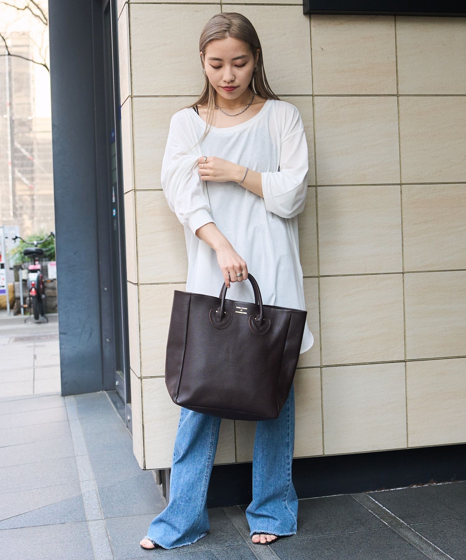 YOUNG OLSEN EMBOSSED LEATHER TOTE Mサイズ ファッション