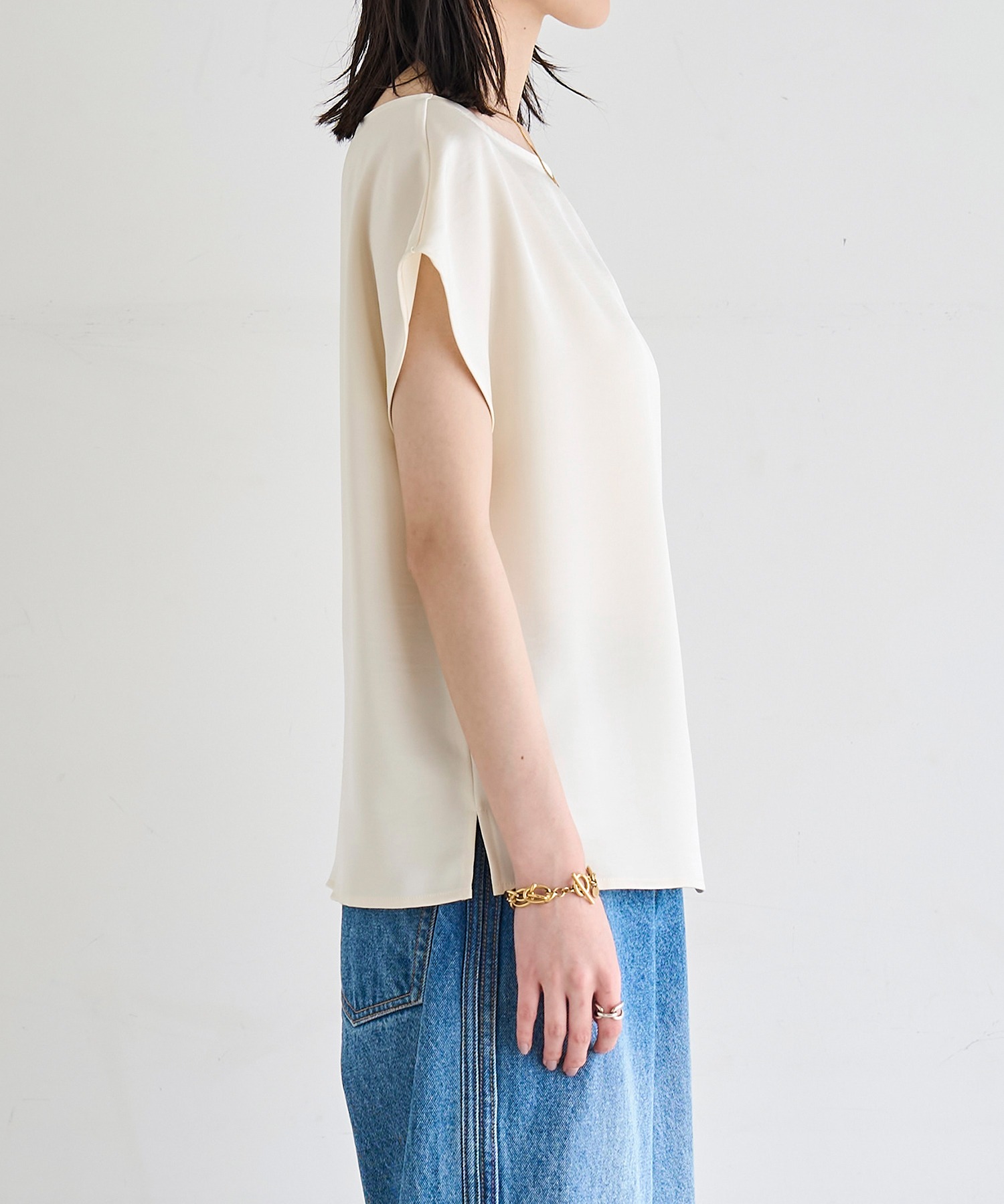 model：H166　着用サイズ：F