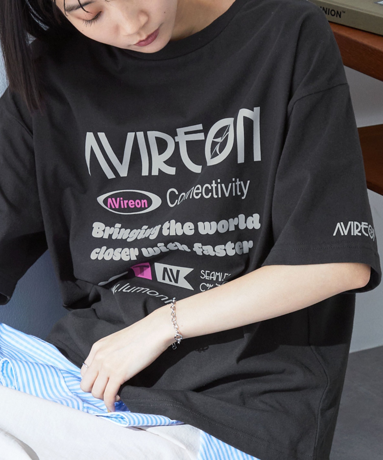 2WAYリバーシブル ポスターデザイングラフィック半袖Tシャツ MONO-MART