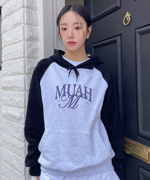 A'GEM/9 × .kom 『muah muah/ムーアムーア』 MUAH AUTHENTIC RAGLAN 