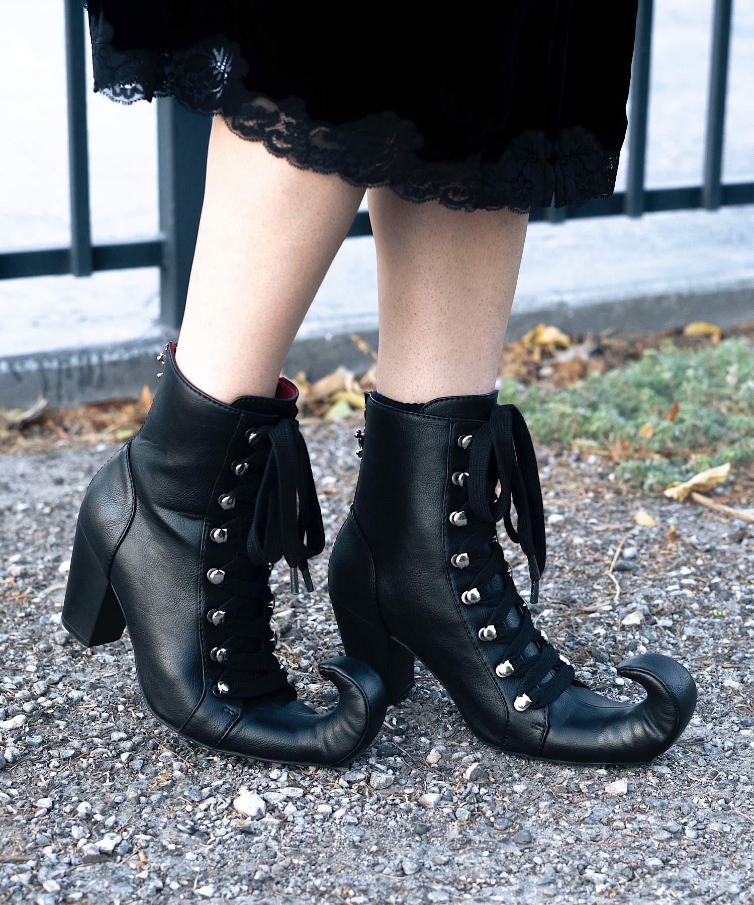 カーブトゥ レースアップブーツ Charla Tedrick│Jeffrey Campbell