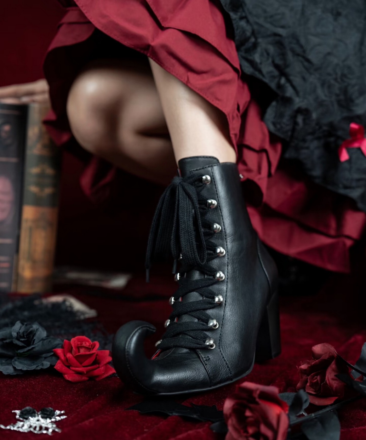 カーブトゥ レースアップブーツ Charla Tedrick│Jeffrey Campbell