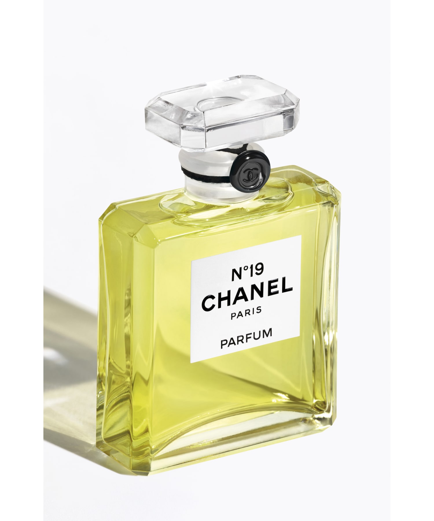 CHANEL CHANEL シャネル No.19 パルファム 7.5ml ☆残量たっぷり　送料220円