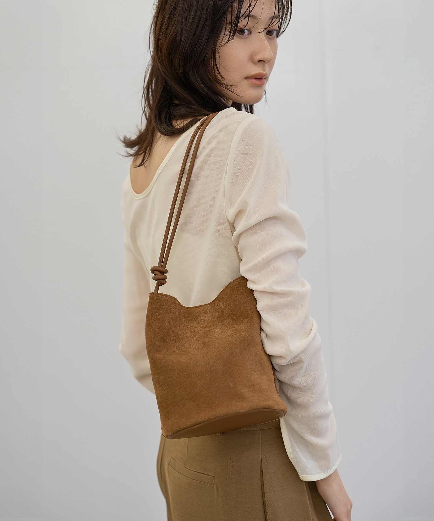 model：H166　着用サイズ：F