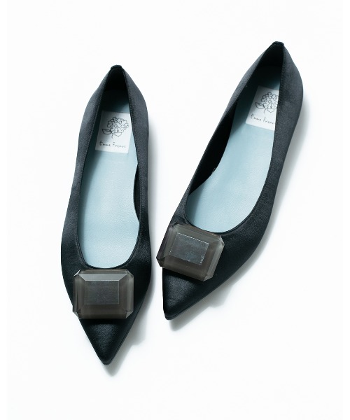 ポインテッドフラットビジューパンプス ポインテッドトゥ ビッグビジュー フラットパンプス