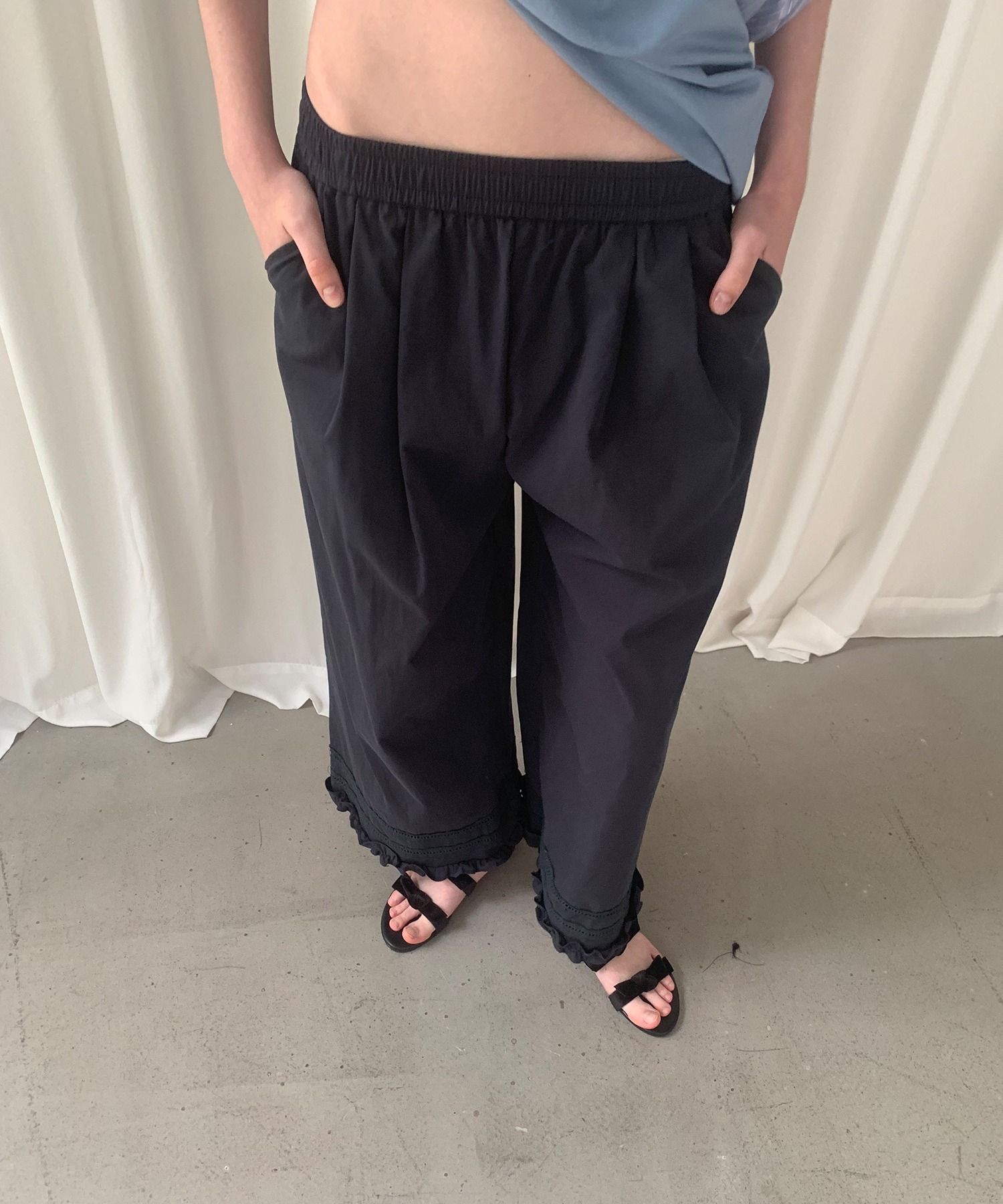LONSLAN】レース×フリルクロップドパンツ LONW25s028