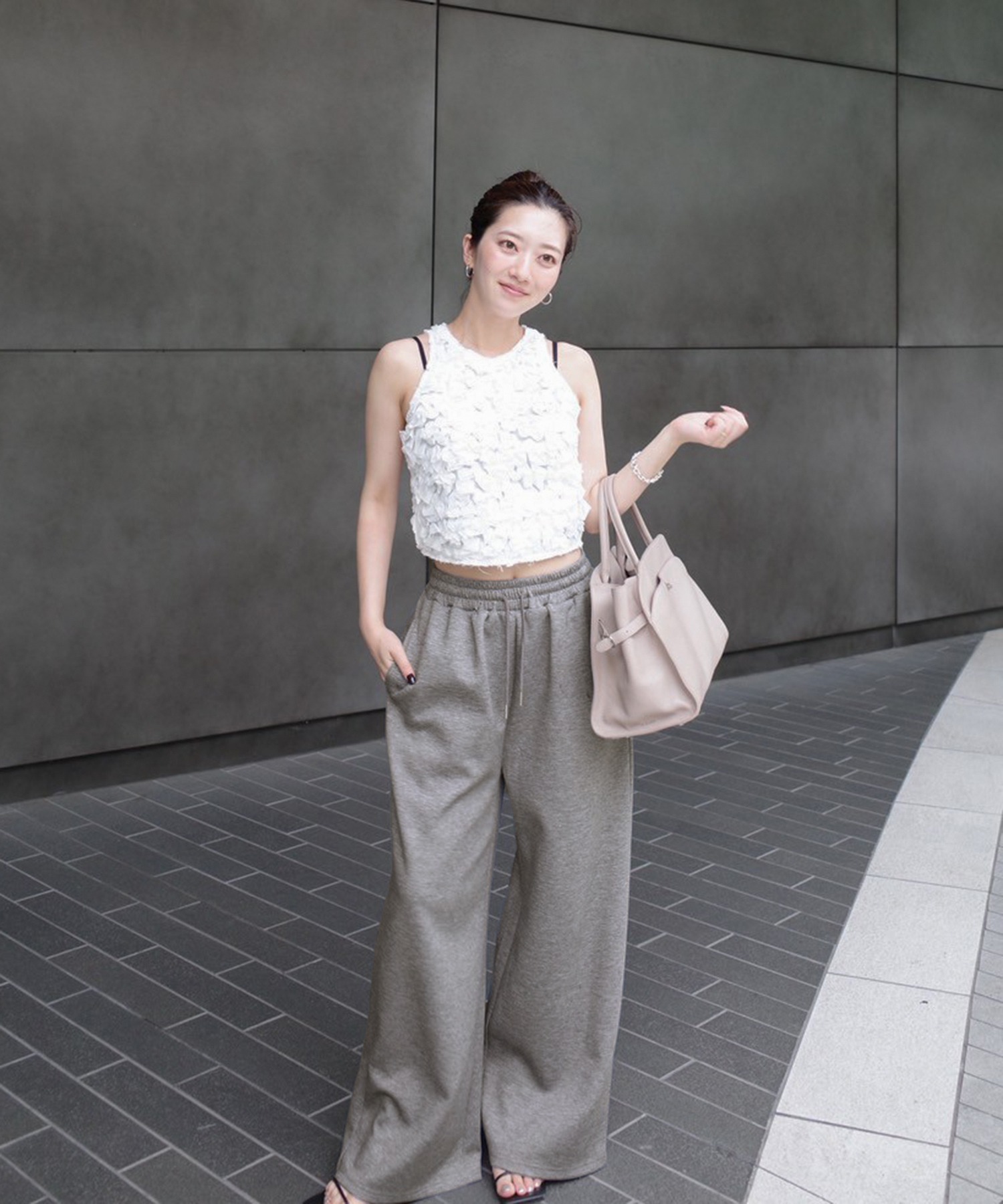 model：H160 着用サイズ：FREE