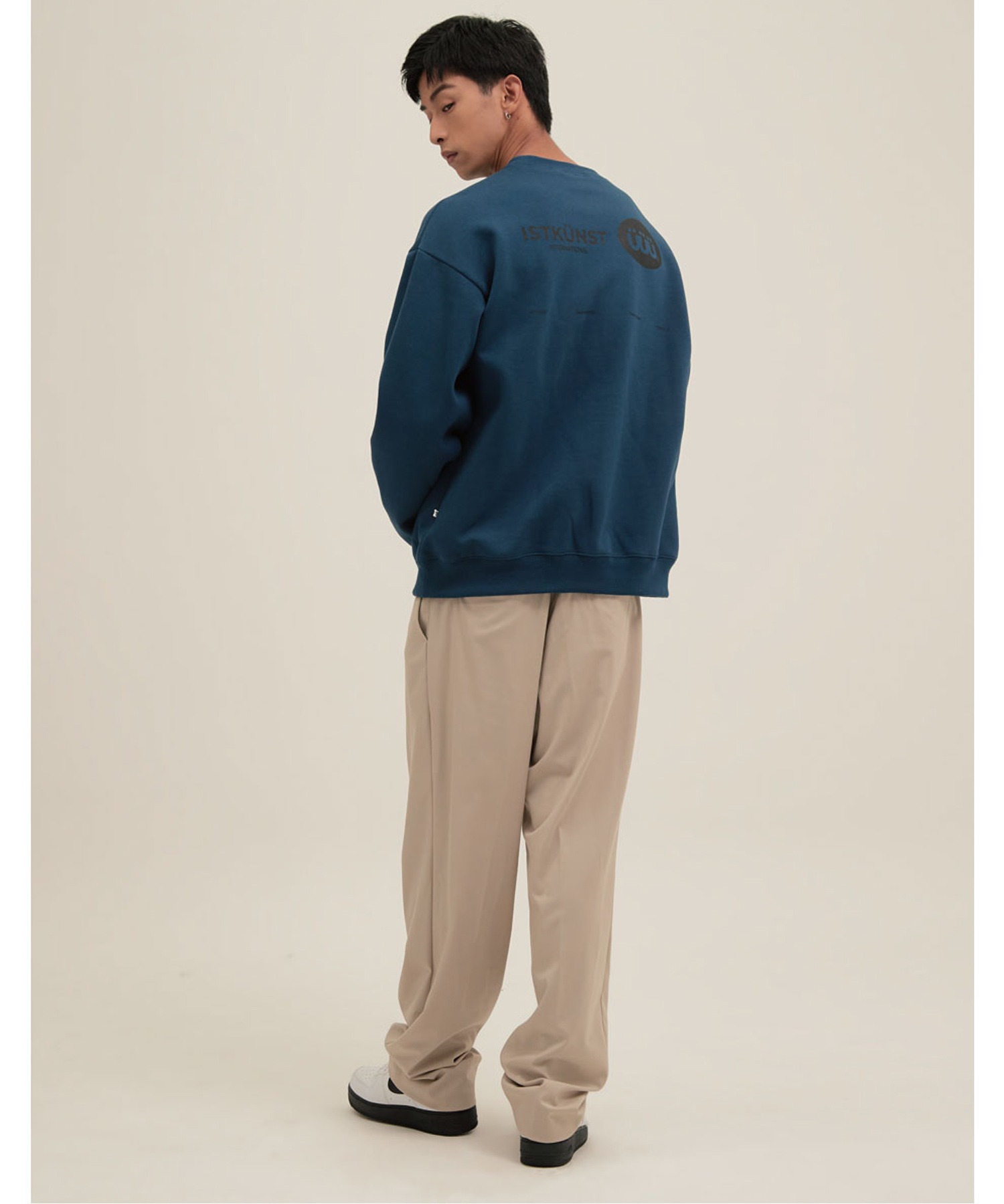 トレーナー スウェット A'GEM/9 × .kom「CLUTSTUDIO/クラットスタジオ」banned book club sweatshirt/ A'gem 9 トレーナー スウェット A'GEM/9 × .kom「CLUTSTUDIO