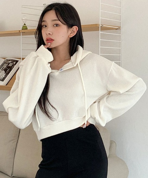 A'GEM/9 × .kom『muah muah/ムーアムーア』MUAH SLIT CROP KNIT