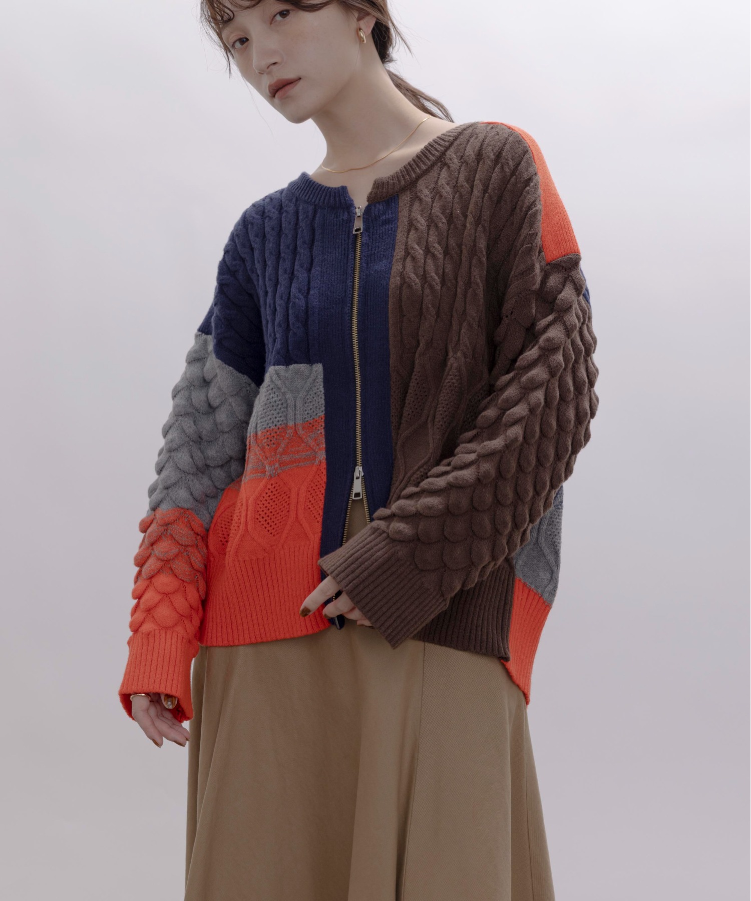 Eimee Lawフリルブルゾン★新品　パーカー、カーディガン Eimee Law カーディガン ギャザーフリルヘムリブニットカーデ