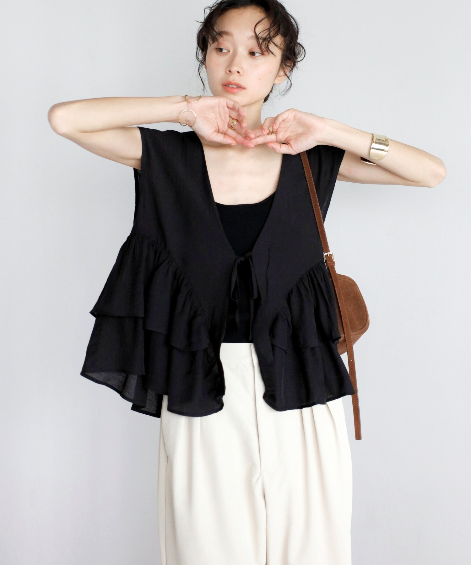 model：H161 着用サイズ：FREE