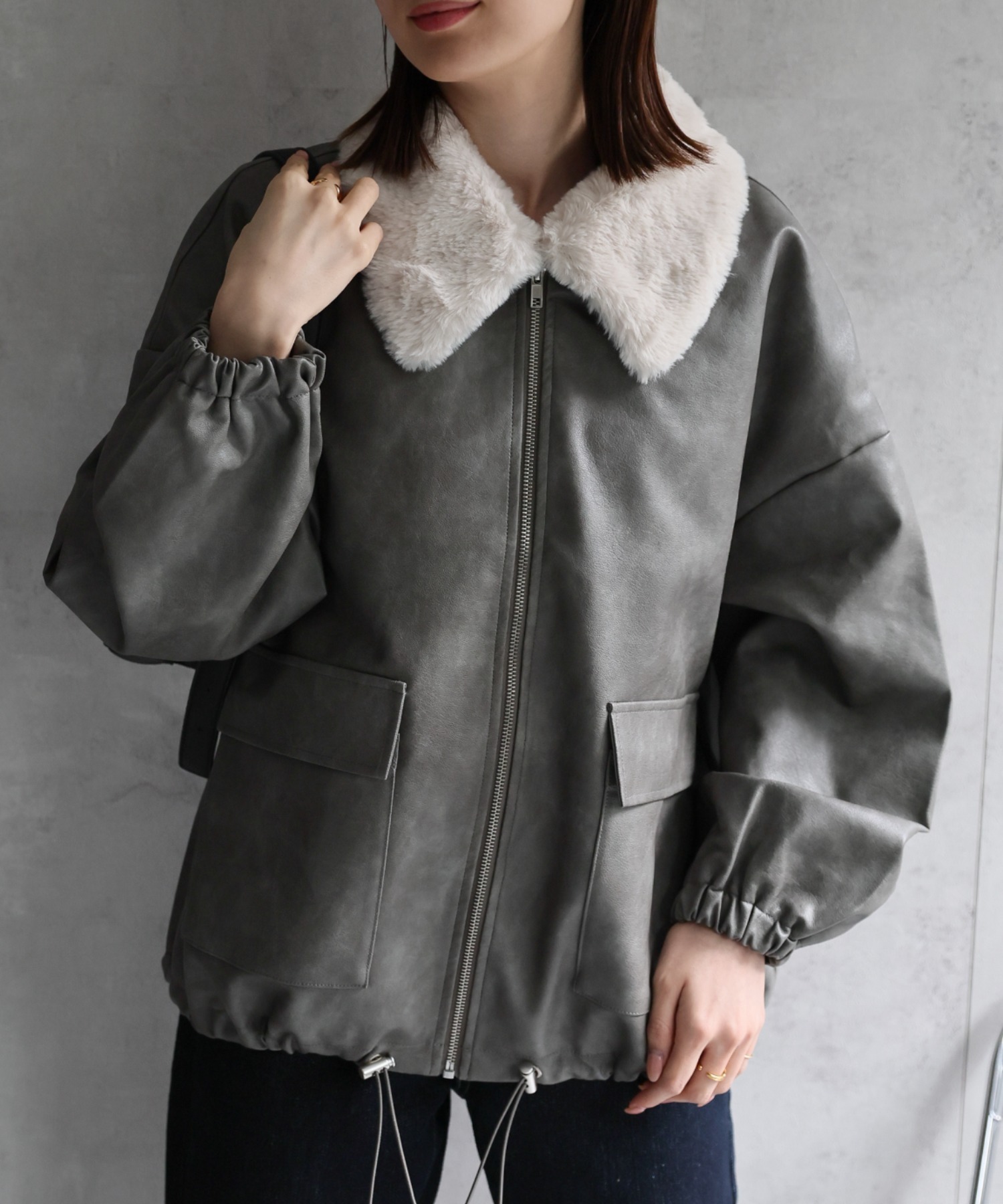 Type①【ファー付き】
model：162cm 着用サイズ：F
