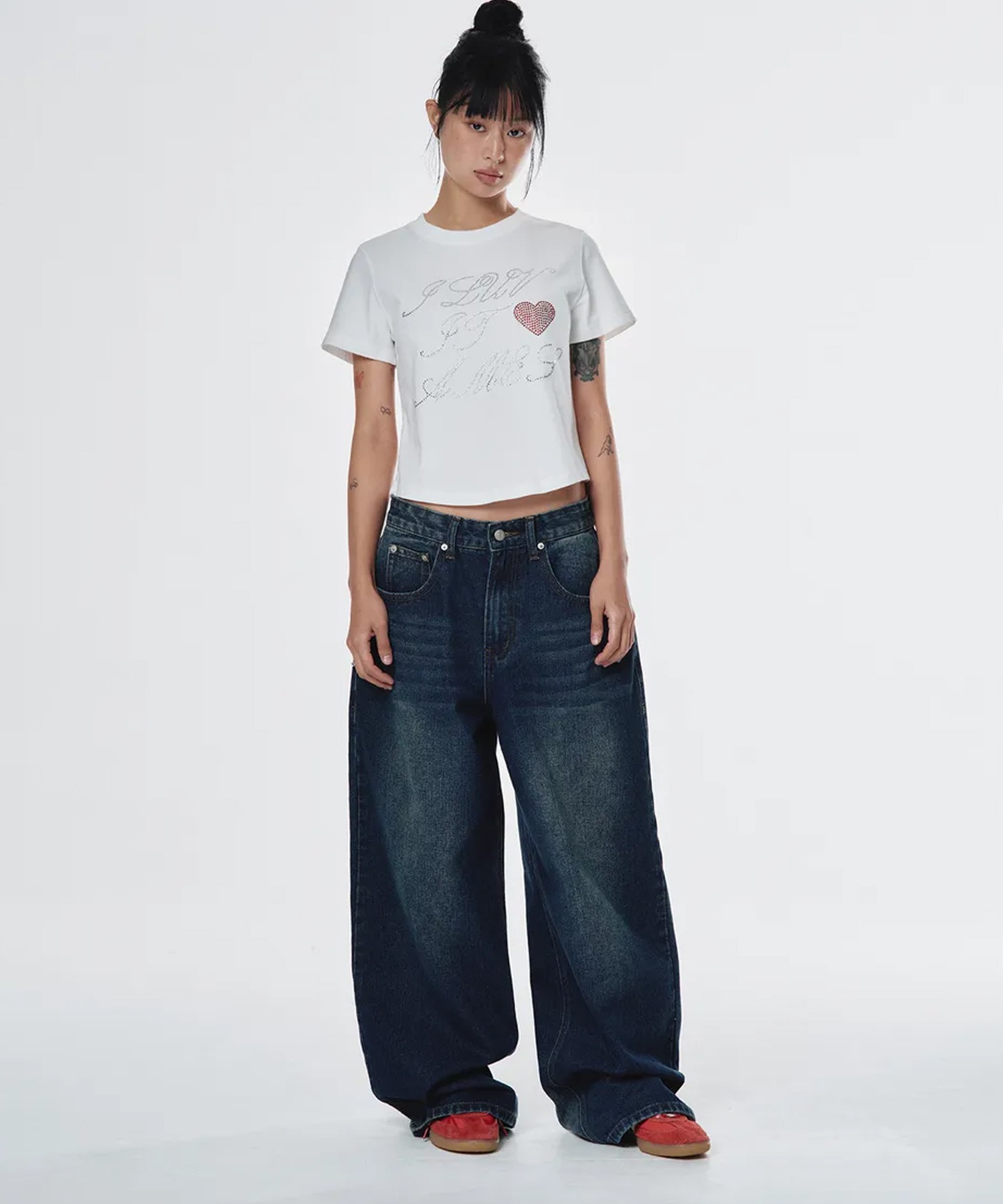 AVANDRESS★韓国★人気★hole-cut crop tee 5色/追跡あり AVANDRESS☆韓国☆大人気☆Noga Shoulder Cut-out Knit 5色