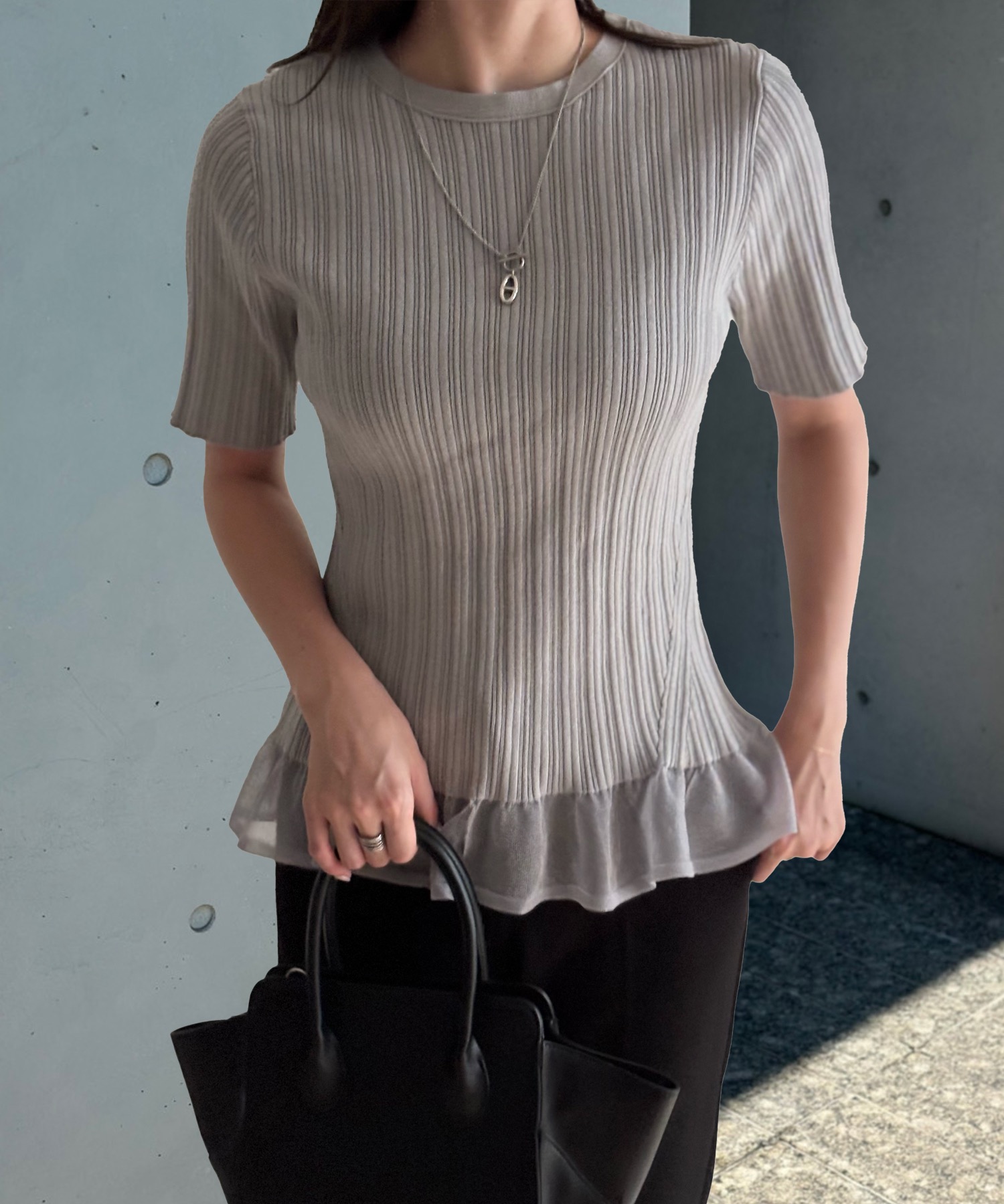 ラメシアーフリルハーフスリーブニットプルオーバー Emma Taylor