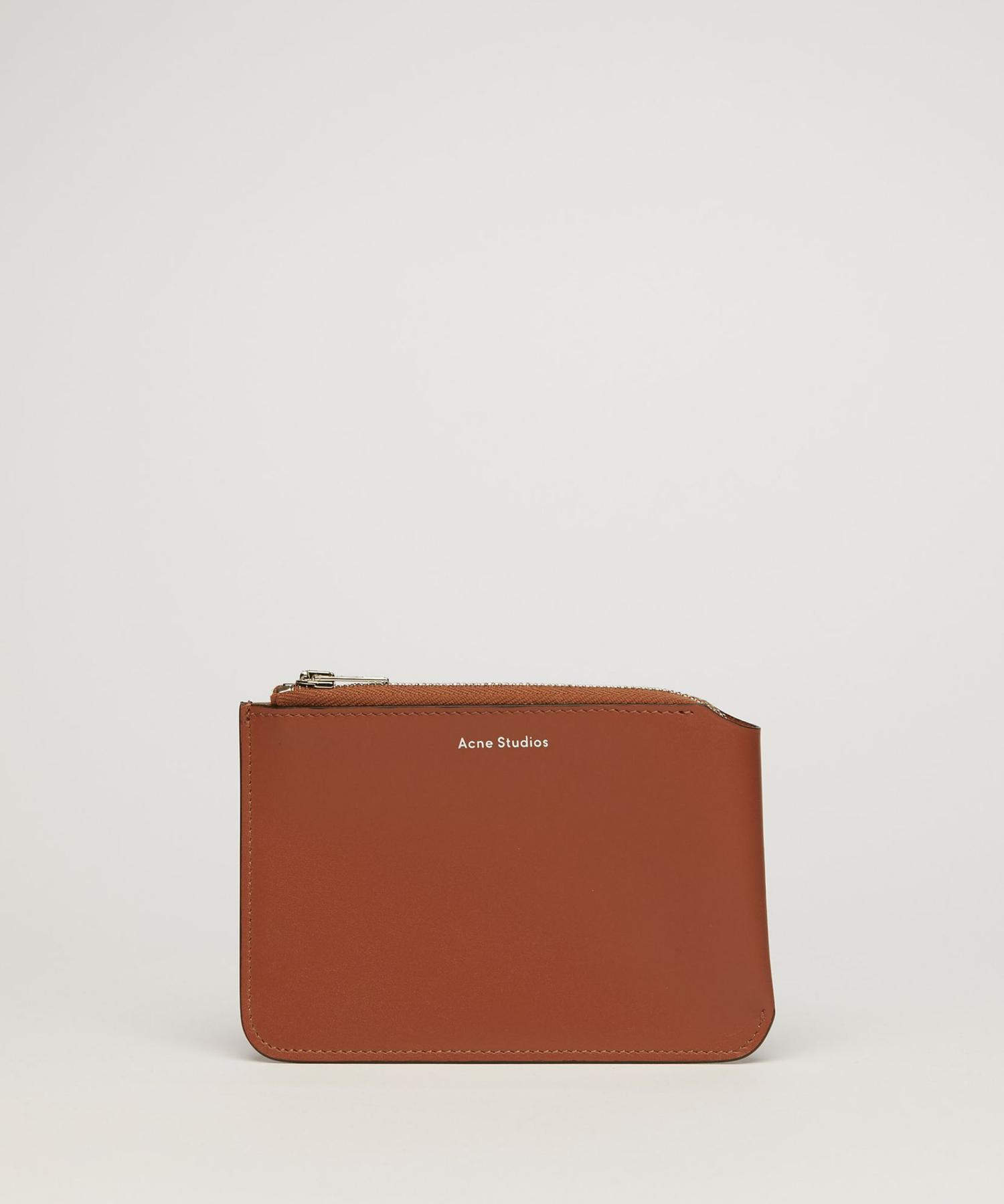 アクネ ストゥディオ ズ 大阪