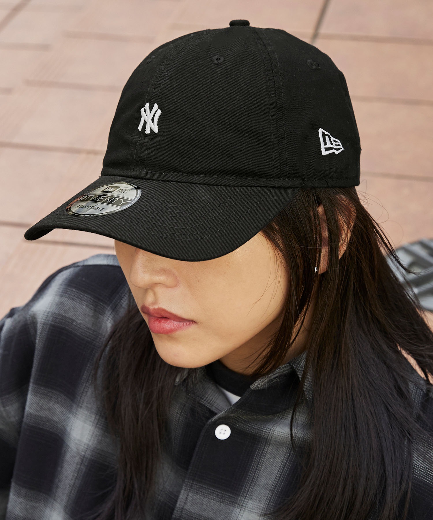 注目の ラスト２ 野球帽 帽子 キャップ 黒 シンプル ロゴ ストリート カジュアル