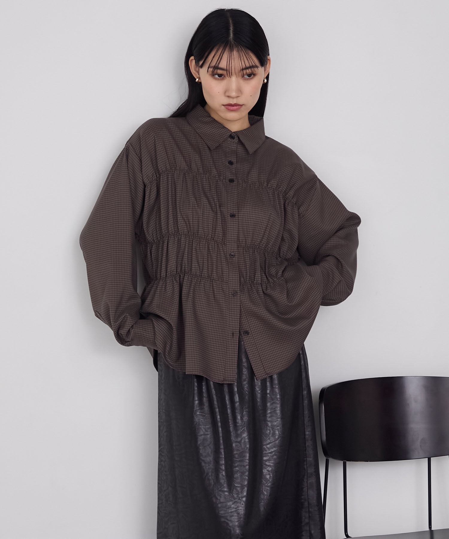 【forksy.】シャーリングビスチェ風デザイン長袖シャツ