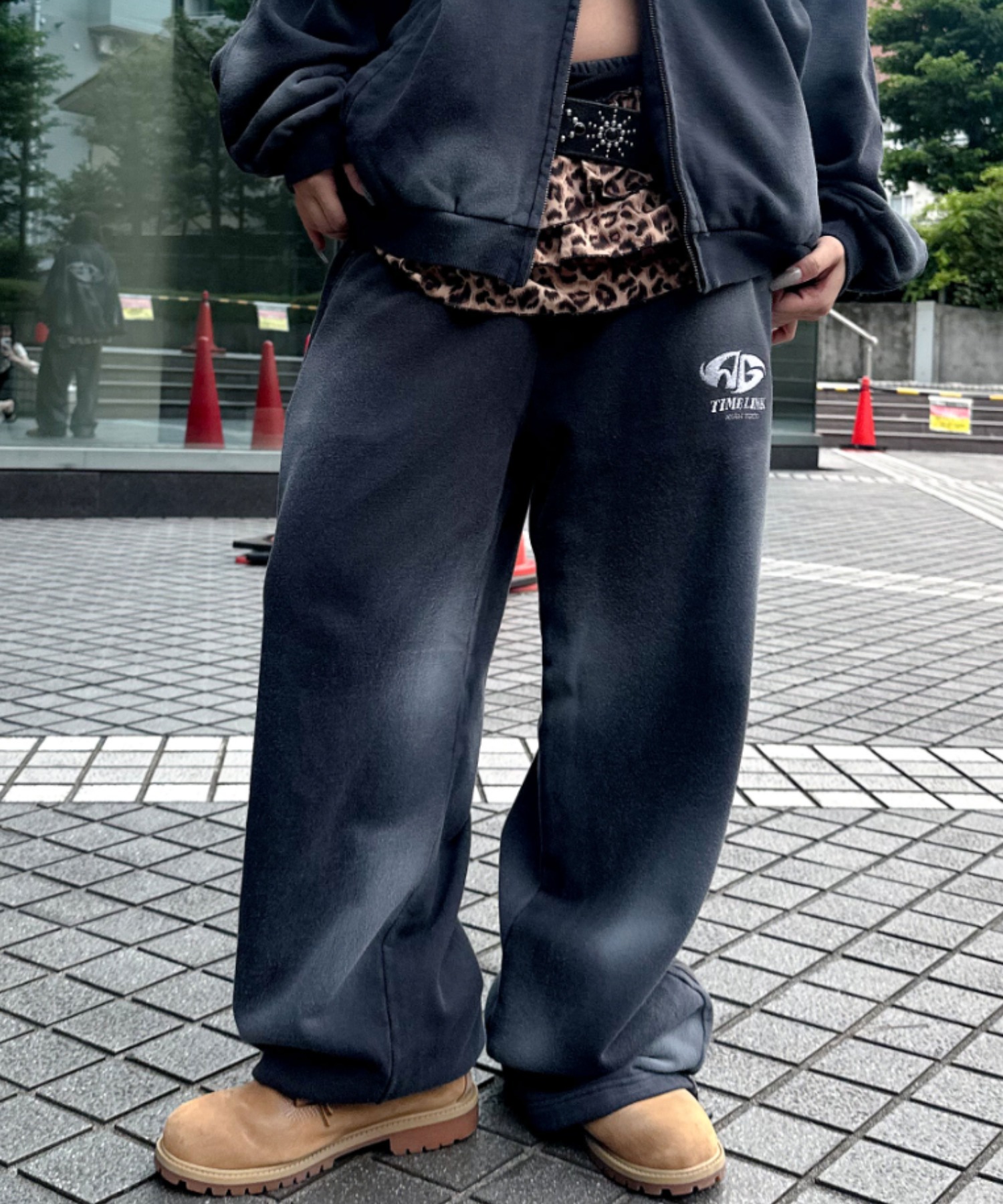 A'GEM/9 × .kom 『A'gem/エージェム』 ライン加工スウェットパンツ A