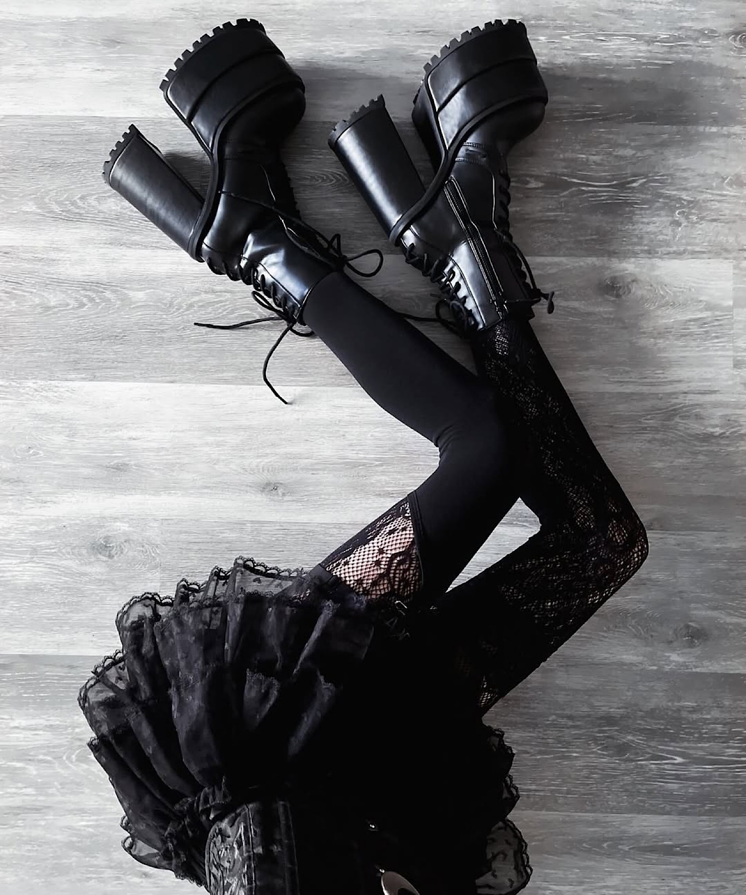 厚底レースアップブーツ Charla Tedrick│Jeffrey Campbell OFFICIAL