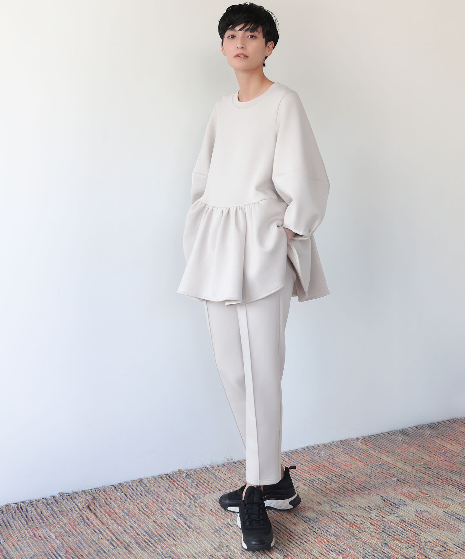 ダンボールニットペプラムトップス テーパードパンツ セットアップ 上下セット【洗える】