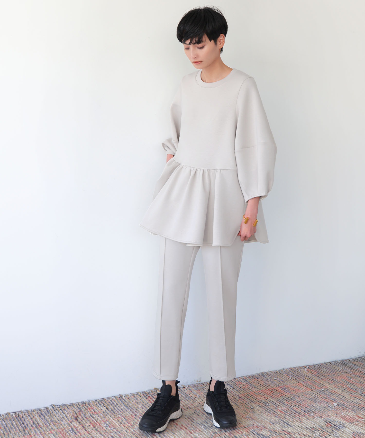 ダンボールニットペプラムトップス テーパードパンツ セットアップ 上下セット【洗える】