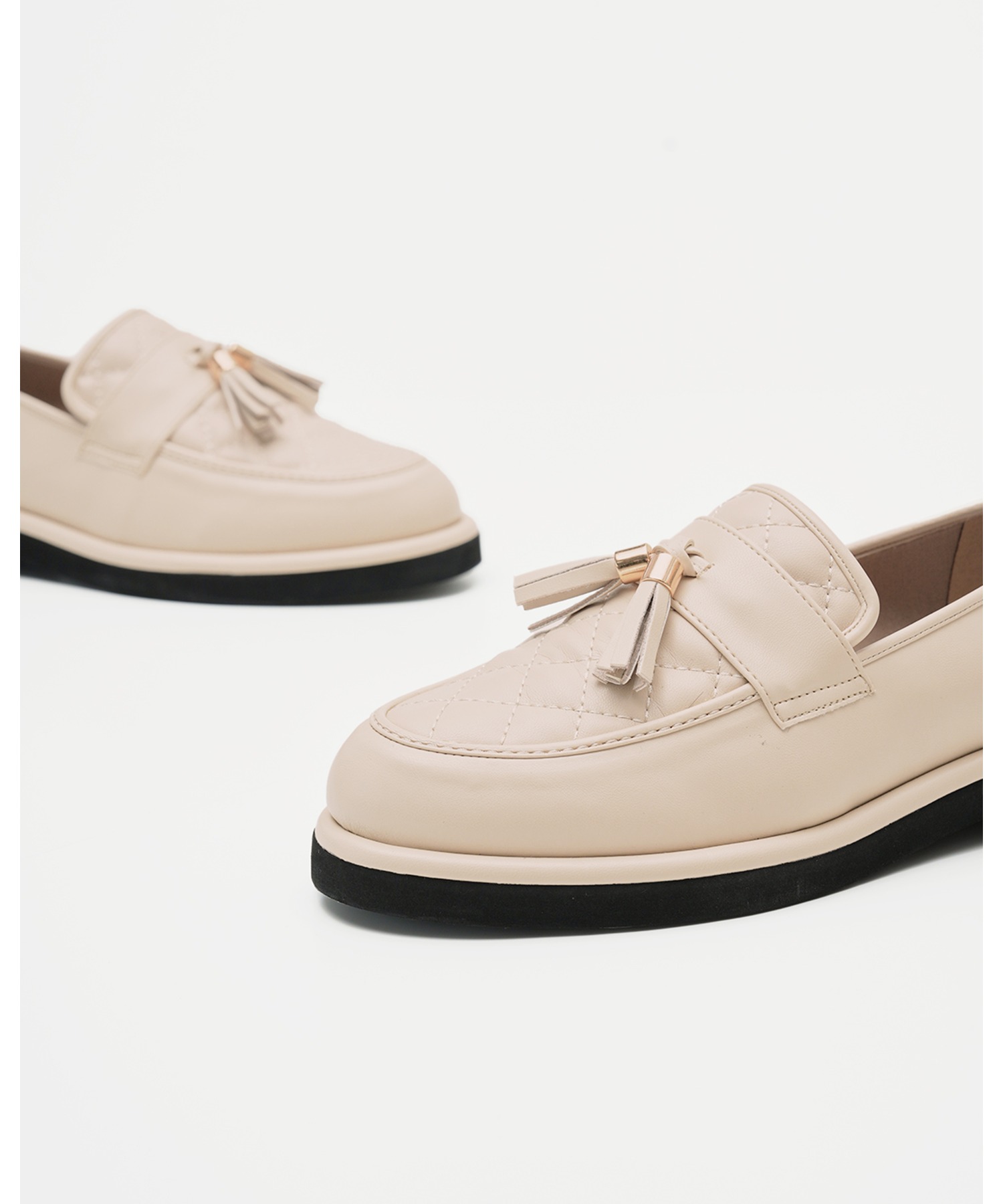 キルティング タッセル ローファー