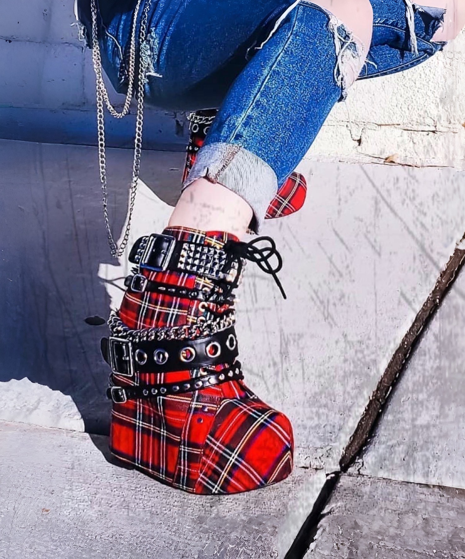 タータンチェック 厚底ベルトブーツ Charla Tedrick│Jeffrey Campbell