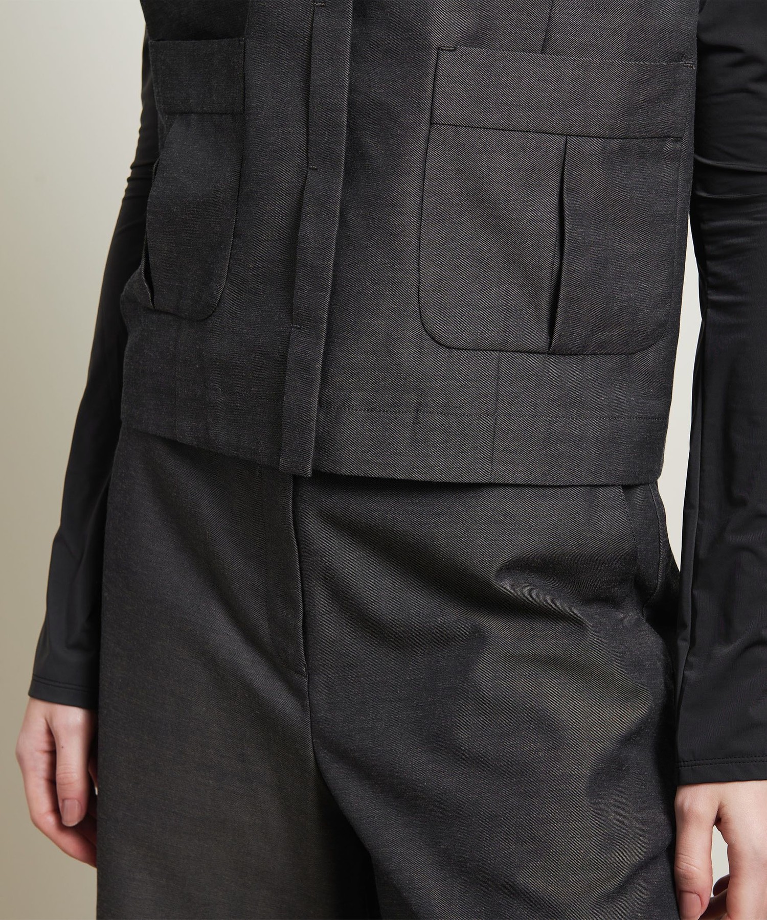 ＜ATTISESSION＞シャンブレー ラウンドカラー ノースリーブ