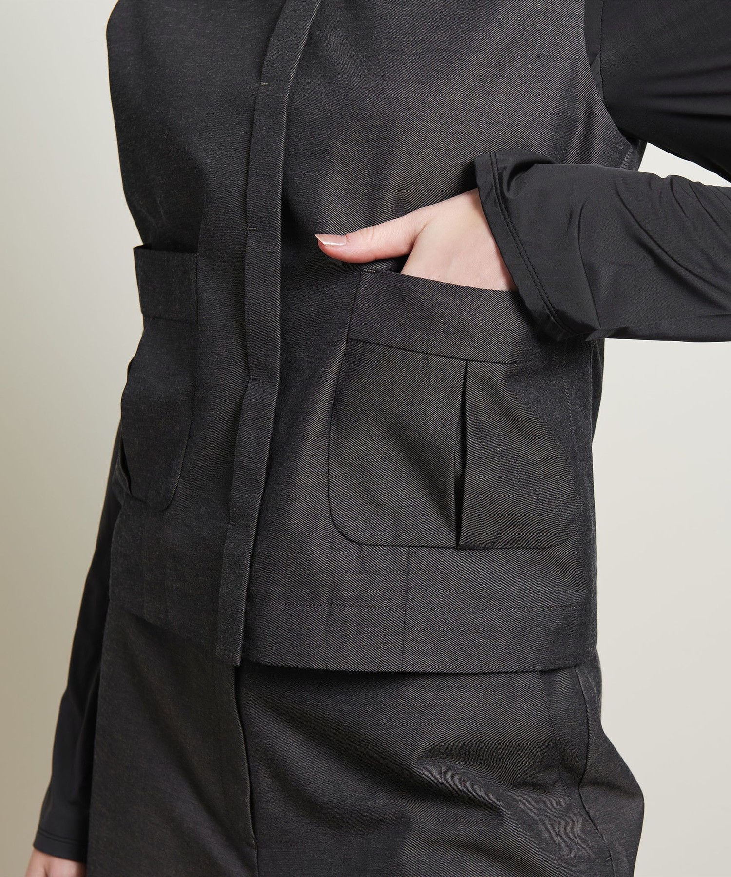 ＜ATTISESSION＞シャンブレー ラウンドカラー ノースリーブ