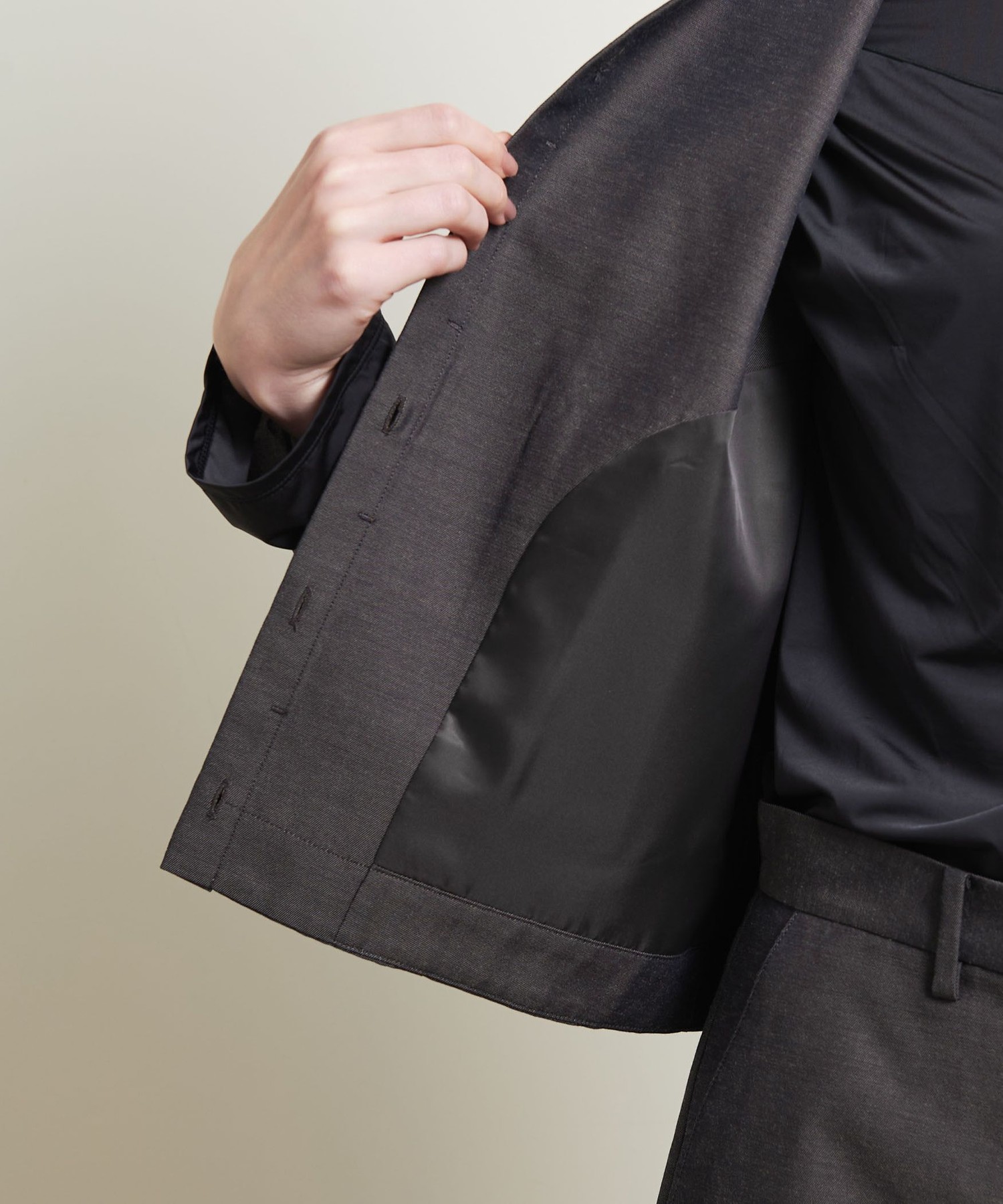 ＜ATTISESSION＞シャンブレー ラウンドカラー ノースリーブ