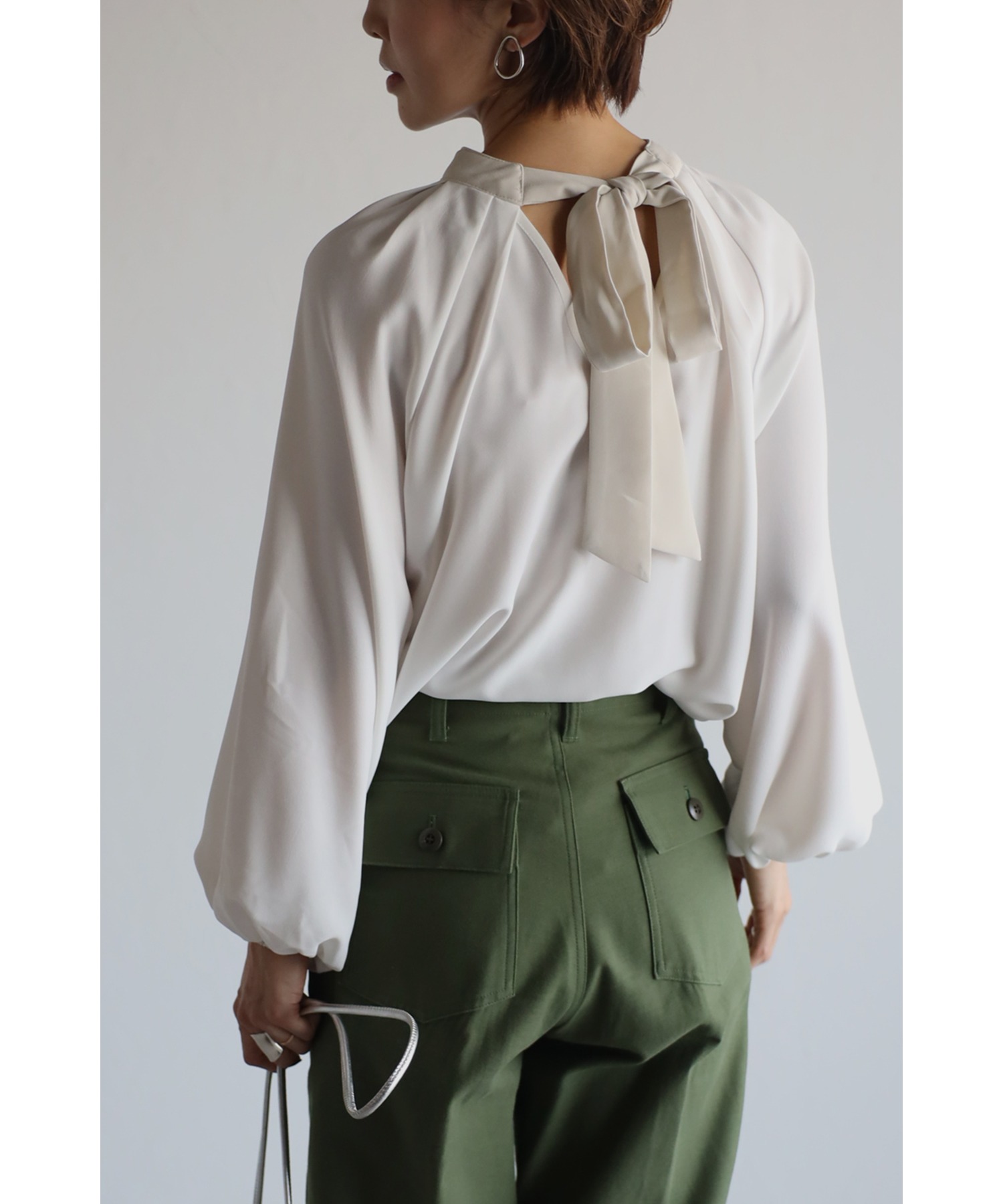 ホワイト