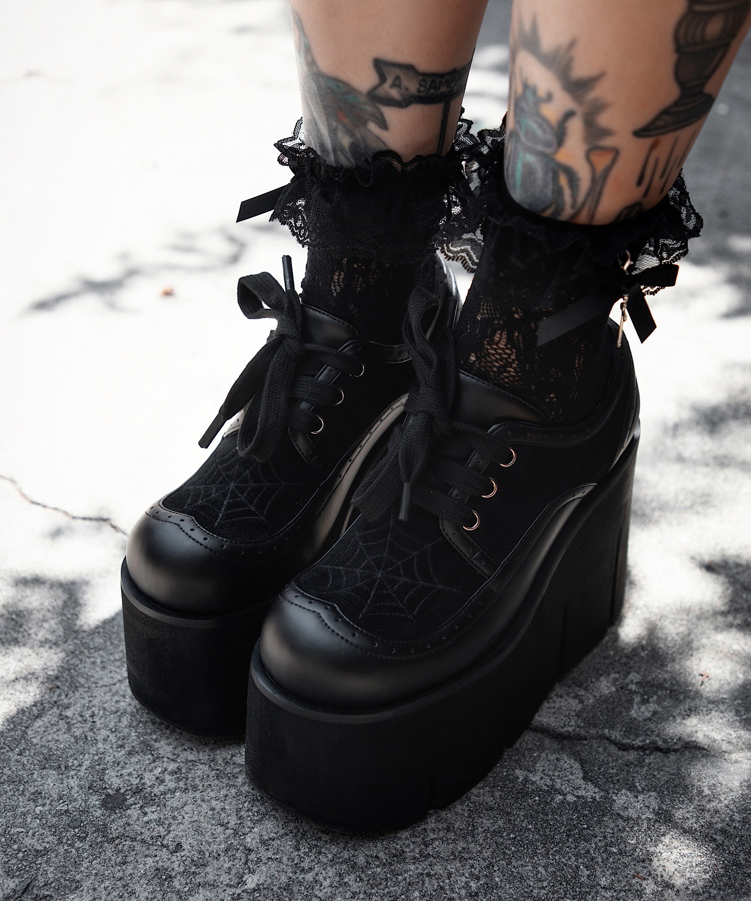 ジェフリーキャンベル スケートヒールレースアップブーツ