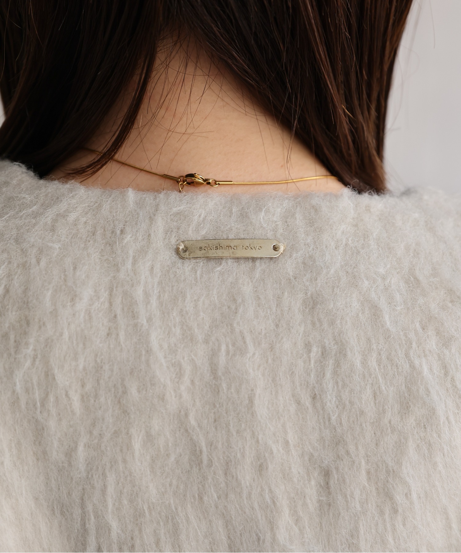 バックスタイルには{sakishimaytokyo}のイニシャルバーを施しました