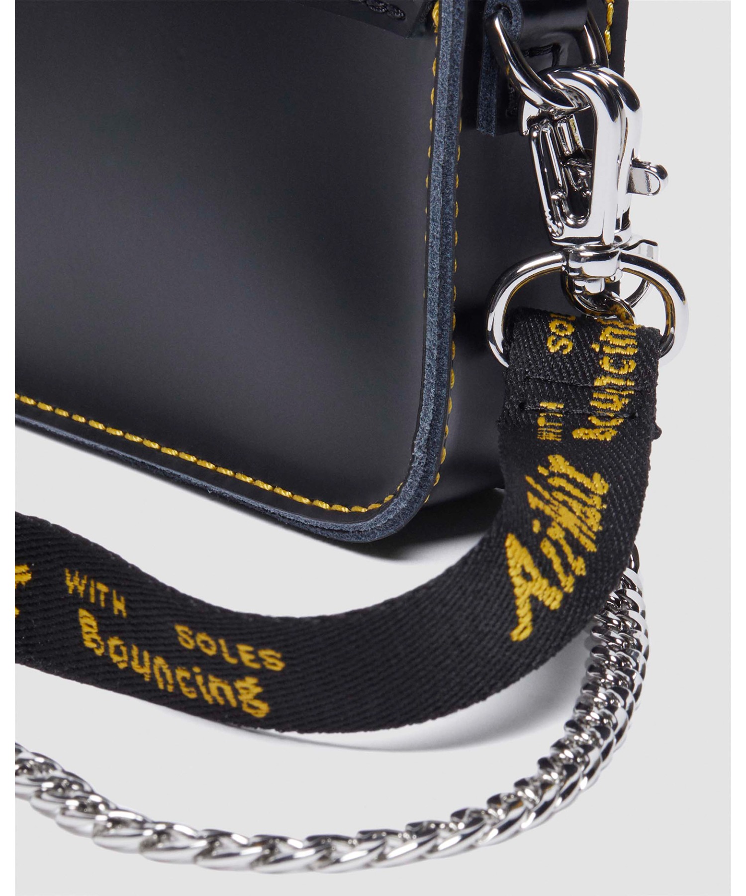 Dr. Martens/ドクターマーチン 5インチ サッチェル バッグ AD105001
