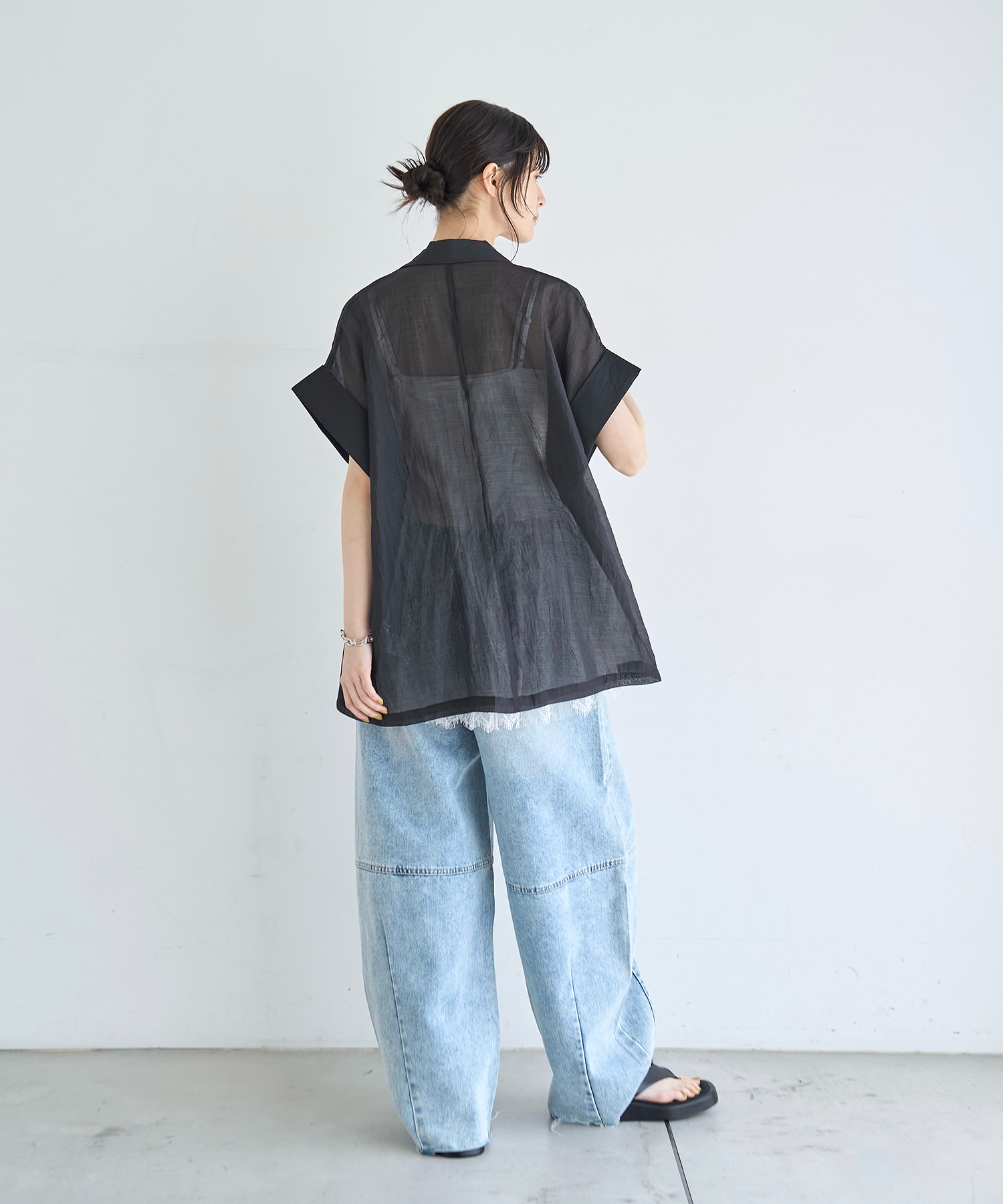model：H166 着用サイズ：M